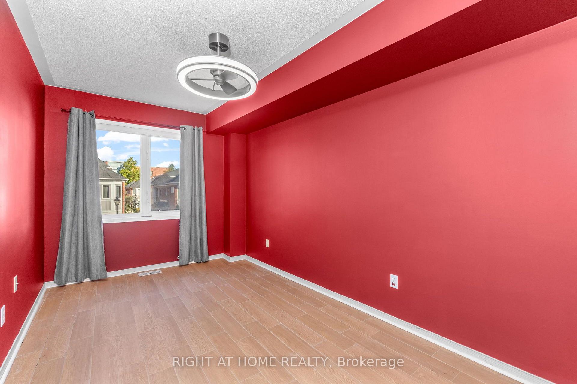 Photo 18 of Unit 176, 18 Clark Avenue W, Vaughan, Crestwood-Springfarm-Yorkhill — HOMEH