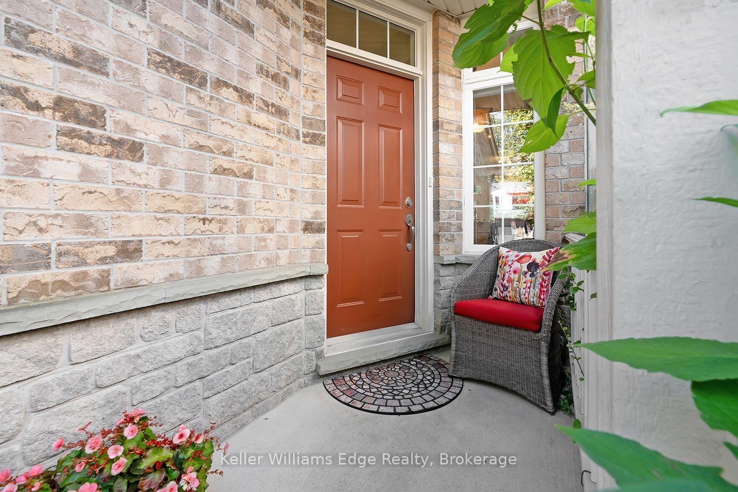Photo 6 of 46 Sunnycroft Court W, Hamilton, Waterdown — HOMEH