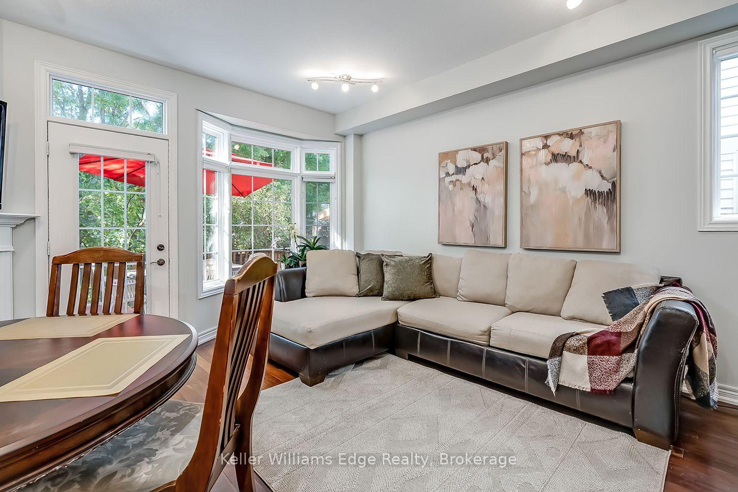 Photo 11 of 46 Sunnycroft Court W, Hamilton, Waterdown — HOMEH