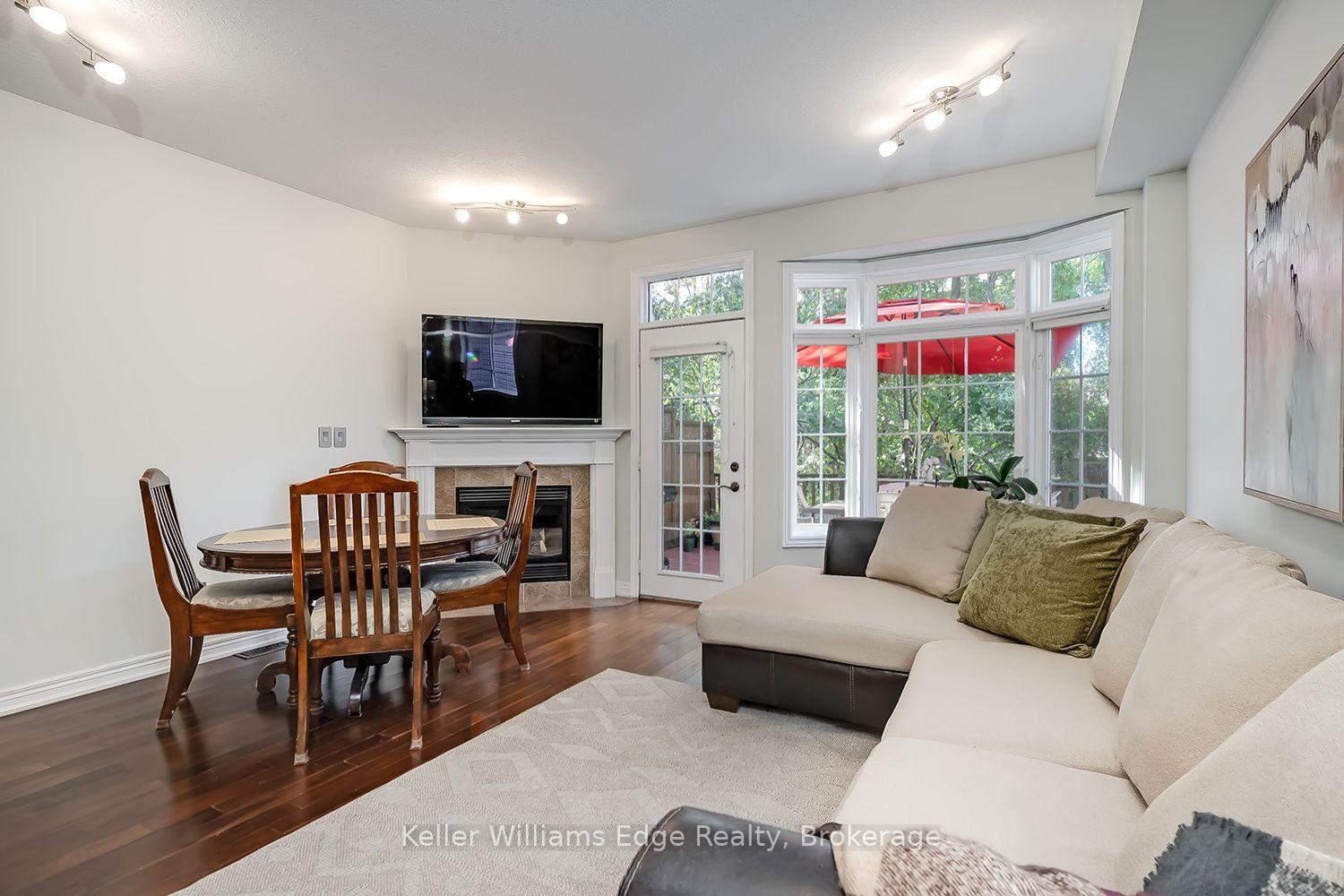 Photo 14 of 46 Sunnycroft Court W, Hamilton, Waterdown — HOMEH