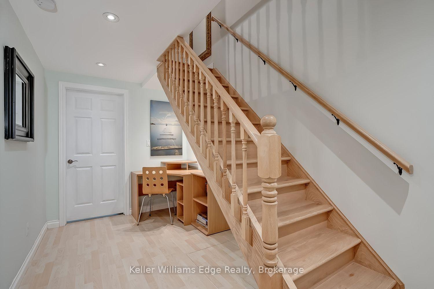 Photo 42 of 46 Sunnycroft Court W, Hamilton, Waterdown — HOMEH