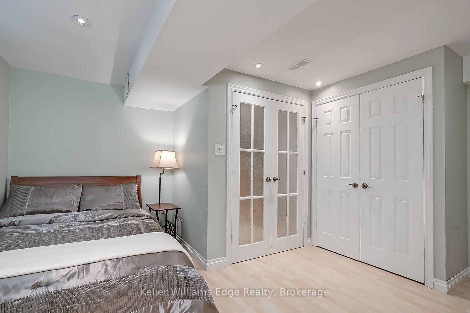 Photo 45 of 46 Sunnycroft Court W, Hamilton, Waterdown — HOMEH