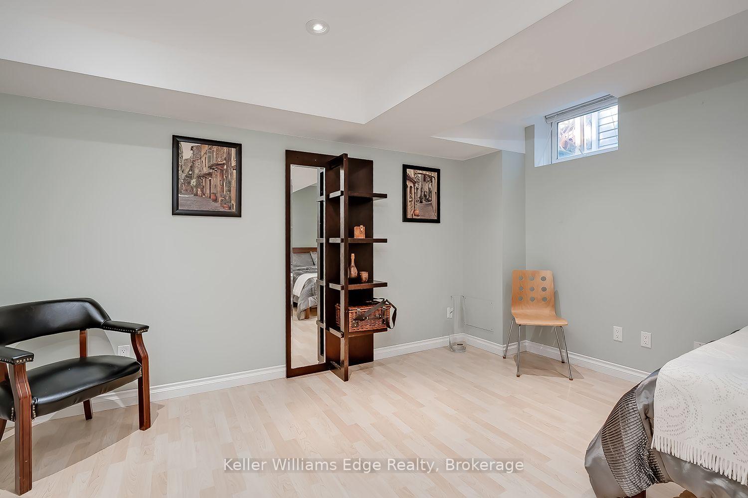 Photo 46 of 46 Sunnycroft Court W, Hamilton, Waterdown — HOMEH