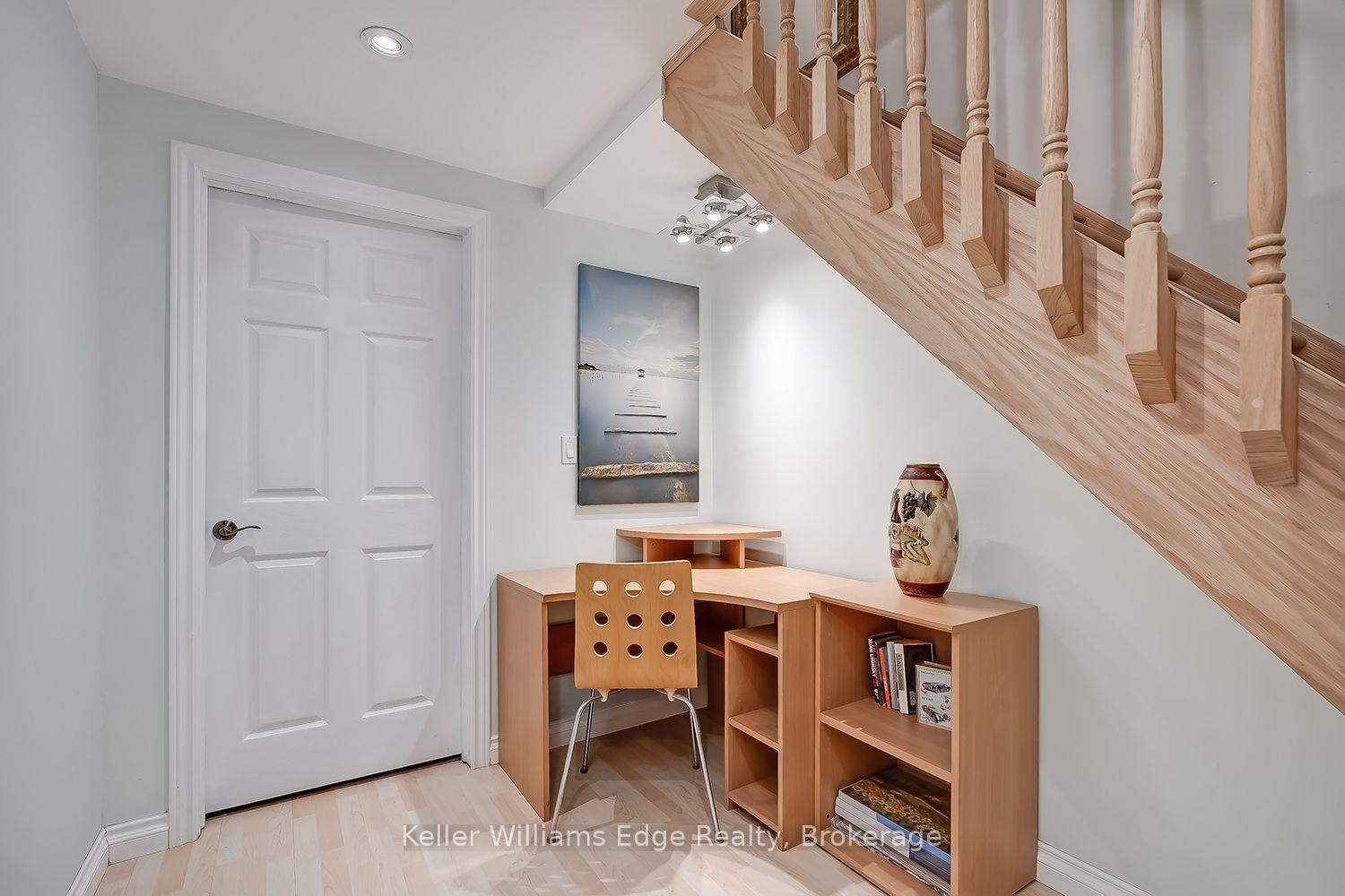 Photo 47 of 46 Sunnycroft Court W, Hamilton, Waterdown — HOMEH