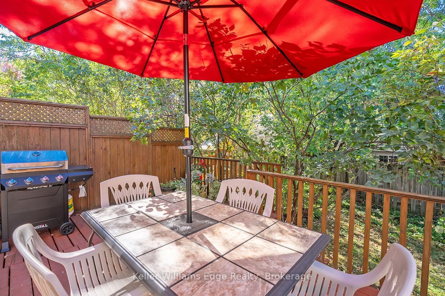 Photo 53 of 46 Sunnycroft Court W, Hamilton, Waterdown — HOMEH