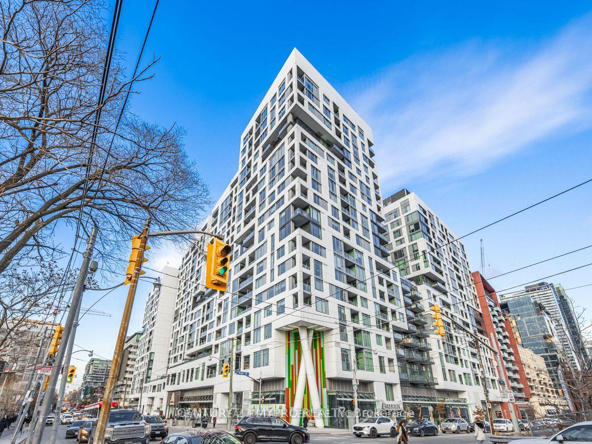 Photo of Unit 901W, 27 Bathurst Street