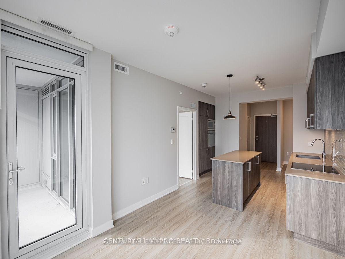 Photo 6 of Unit 901W, 27 Bathurst Street, Toronto, Waterfront Communities — HOMEH