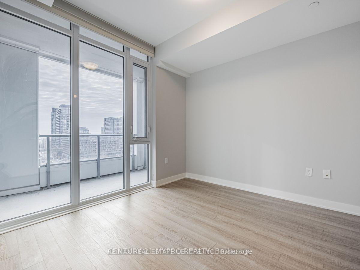 Photo 8 of Unit 901W, 27 Bathurst Street, Toronto, Waterfront Communities — HOMEH