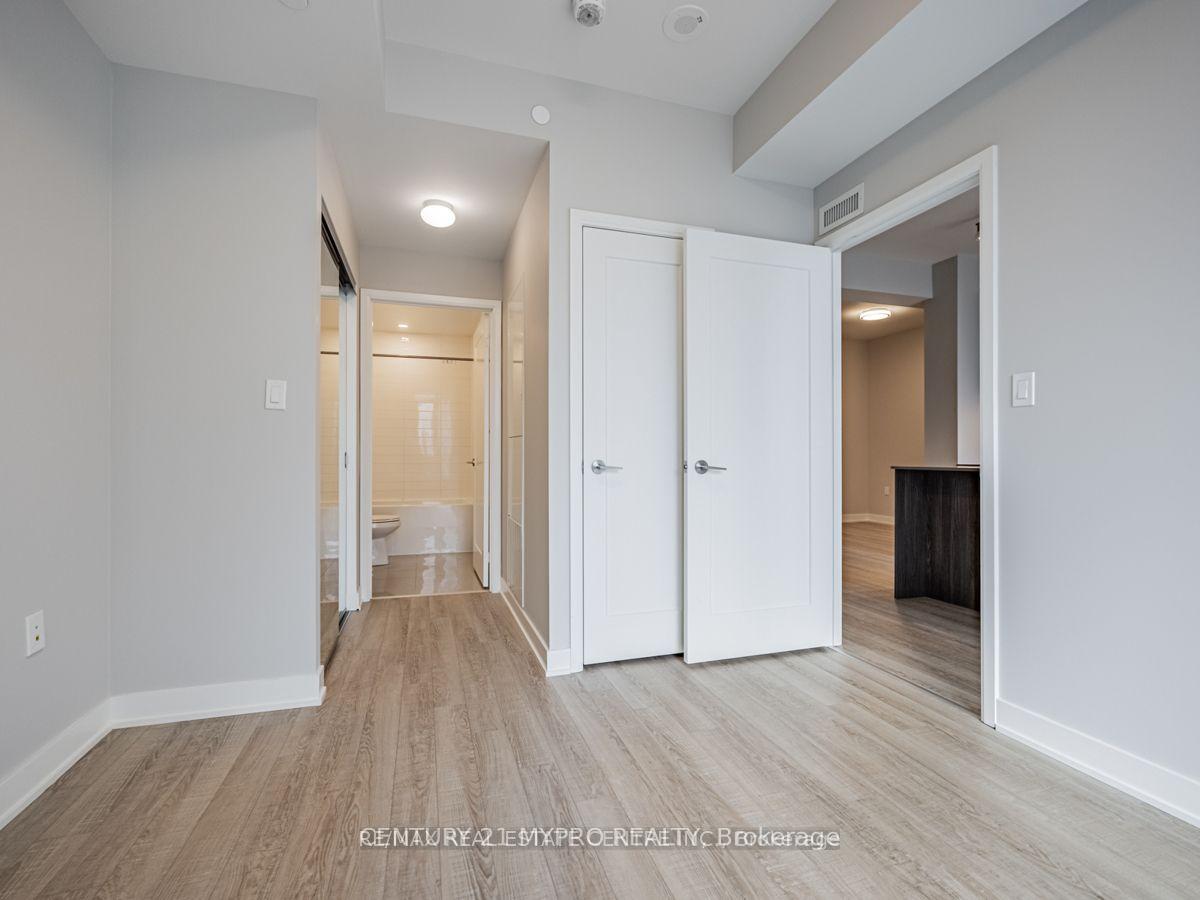 Photo 9 of Unit 901W, 27 Bathurst Street, Toronto, Waterfront Communities — HOMEH