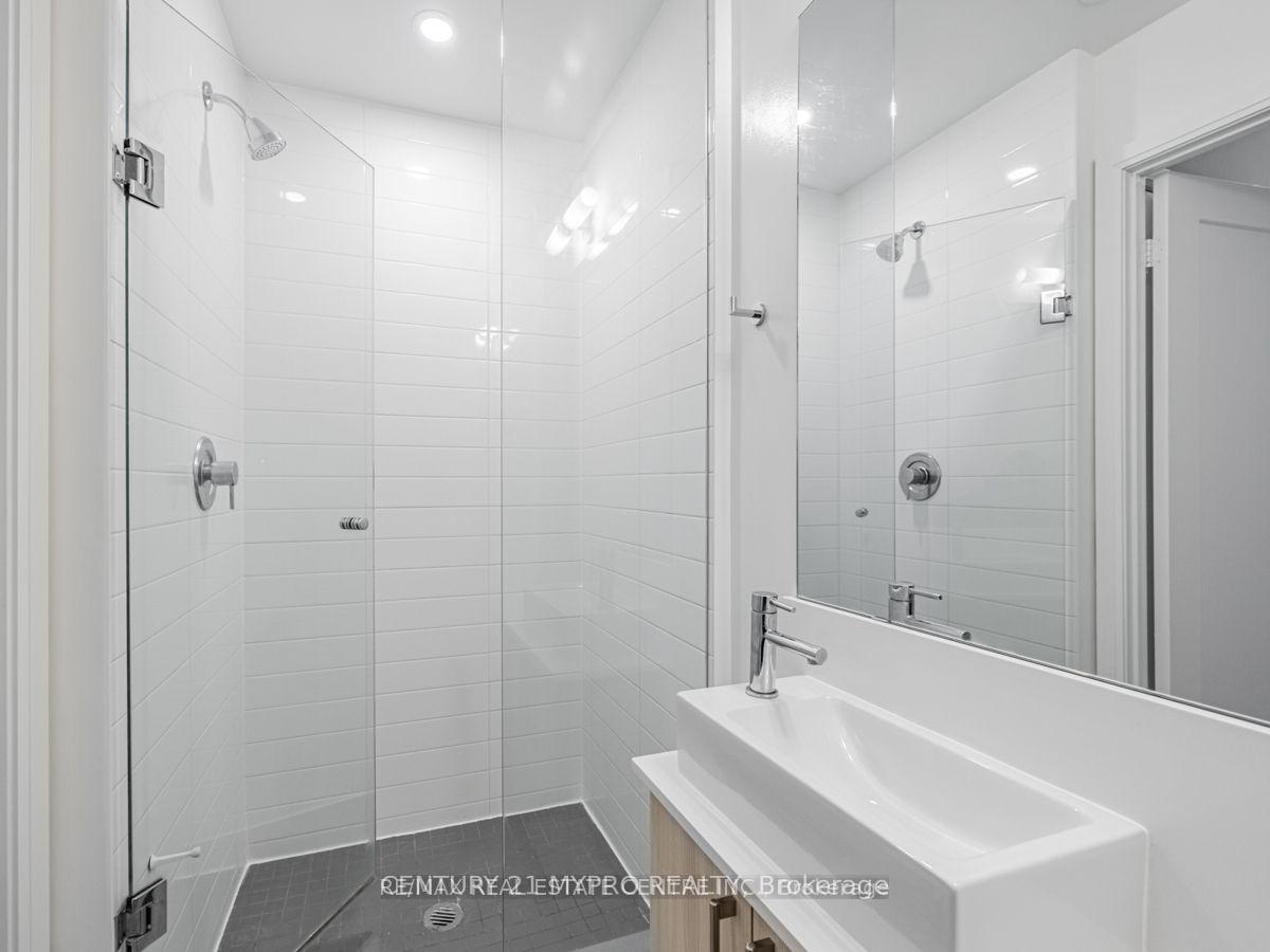 Photo 16 of Unit 901W, 27 Bathurst Street, Toronto, Waterfront Communities — HOMEH