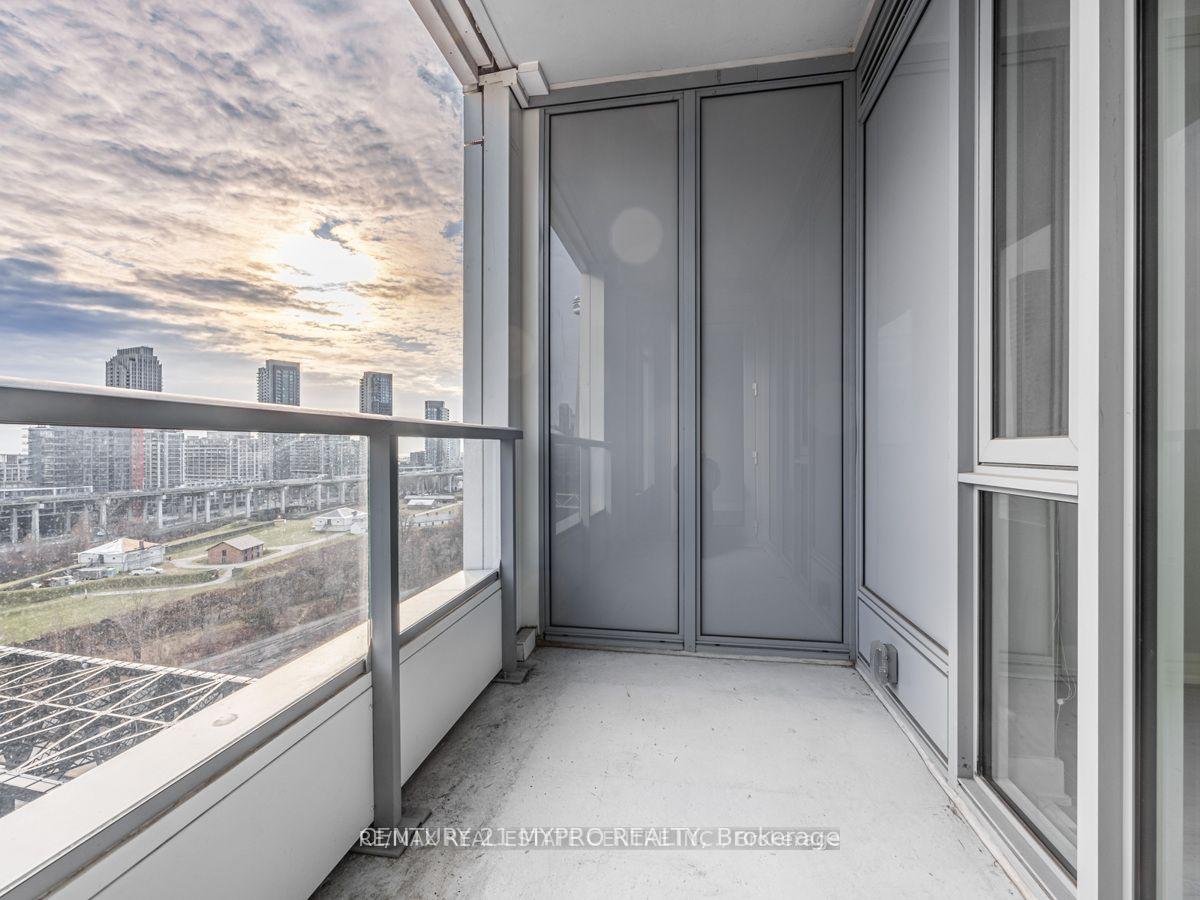 Photo 21 of Unit 901W, 27 Bathurst Street, Toronto, Waterfront Communities — HOMEH