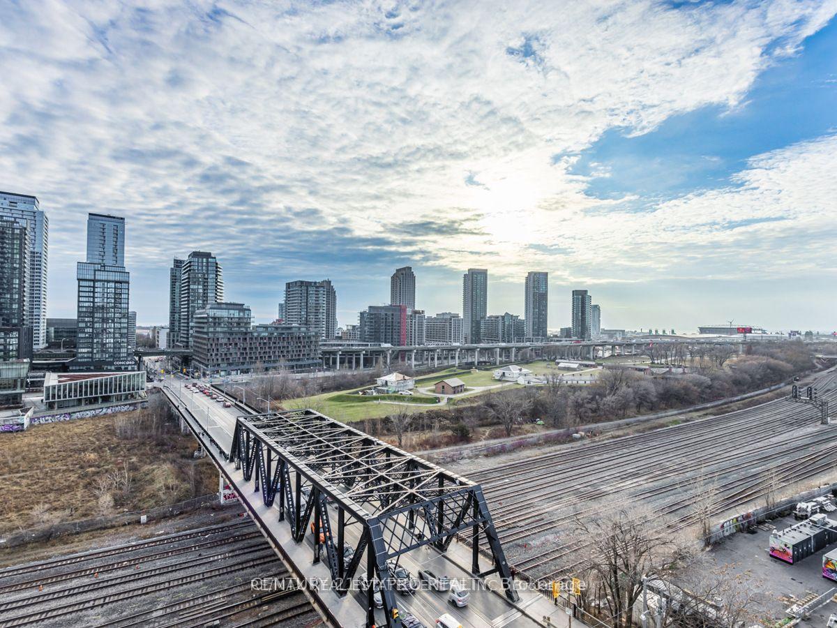 Photo 23 of Unit 901W, 27 Bathurst Street, Toronto, Waterfront Communities — HOMEH