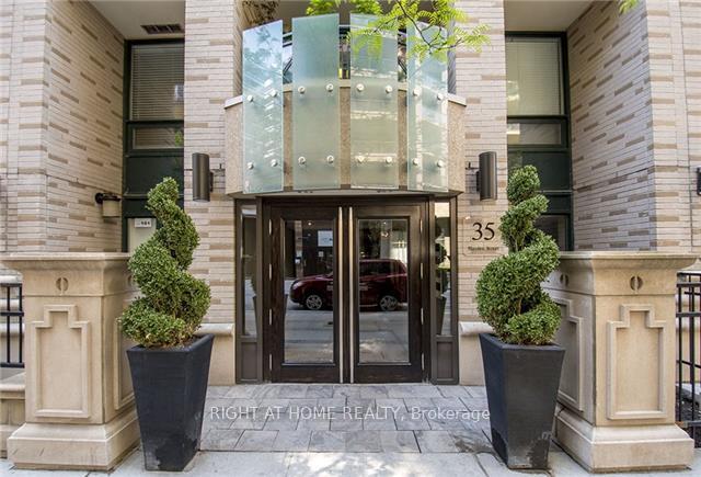 Photo of Unit 1606, 35 Hayden Street