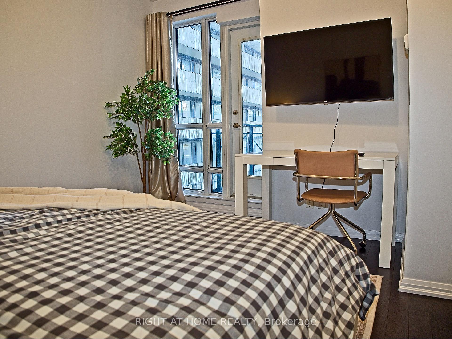 Photo 8 of Unit 1606, 35 Hayden Street, Toronto, Church-Yonge Corridor — HOMEH