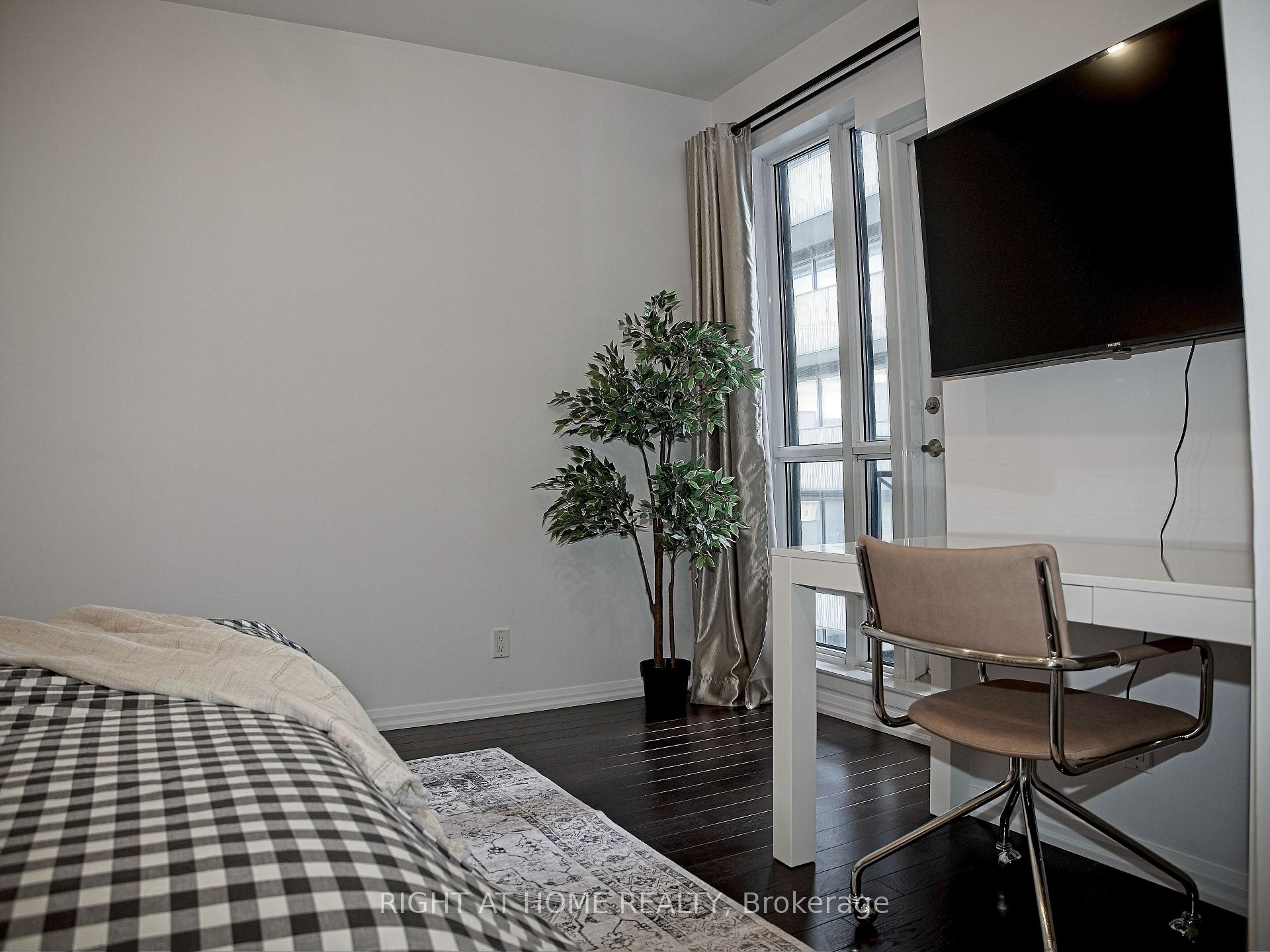 Photo 10 of Unit 1606, 35 Hayden Street, Toronto, Church-Yonge Corridor — HOMEH