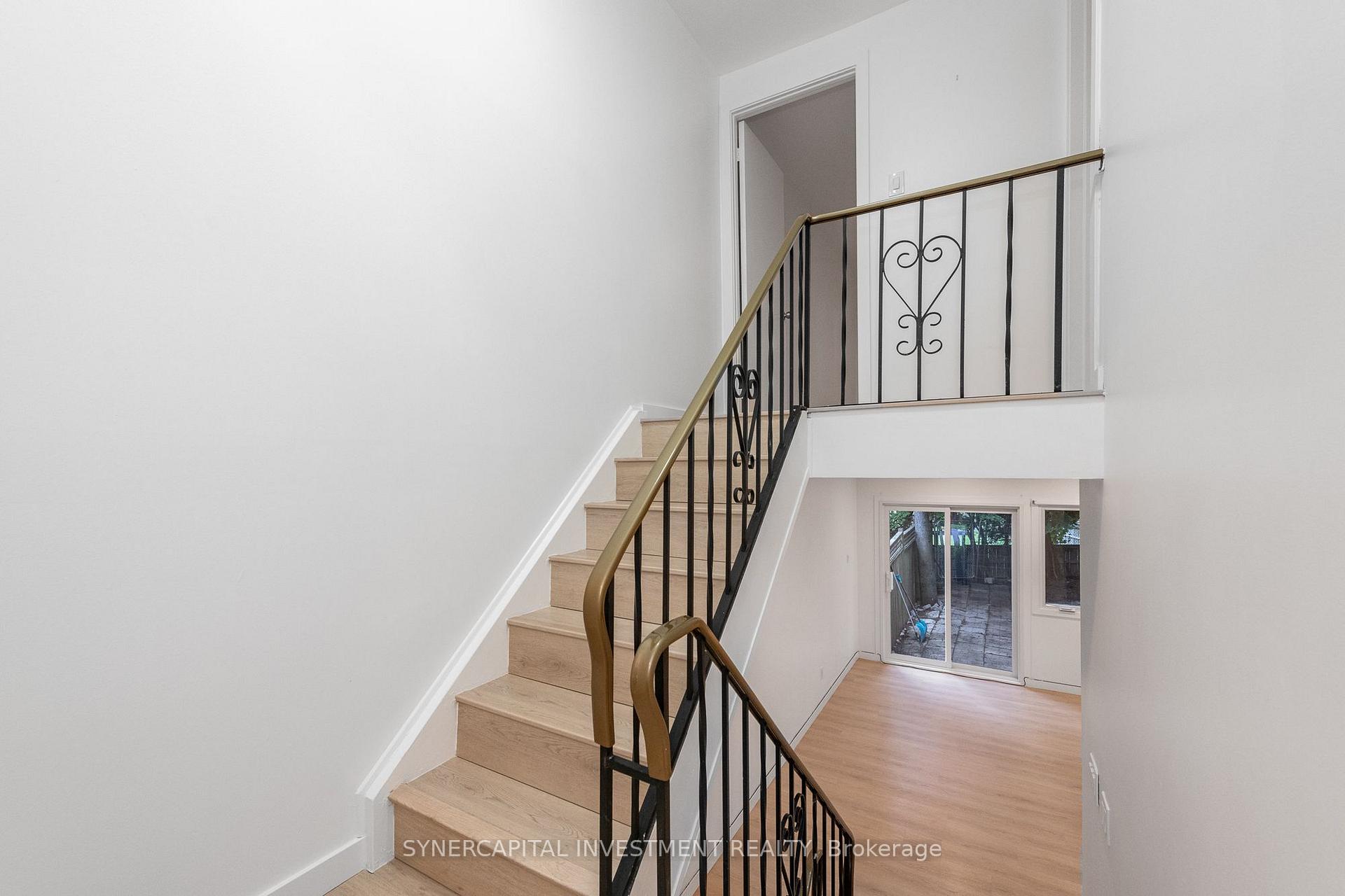 Photo 13 of 50 Tybalt Crescent, Ottawa, Westcliffe Estates — HOMEH