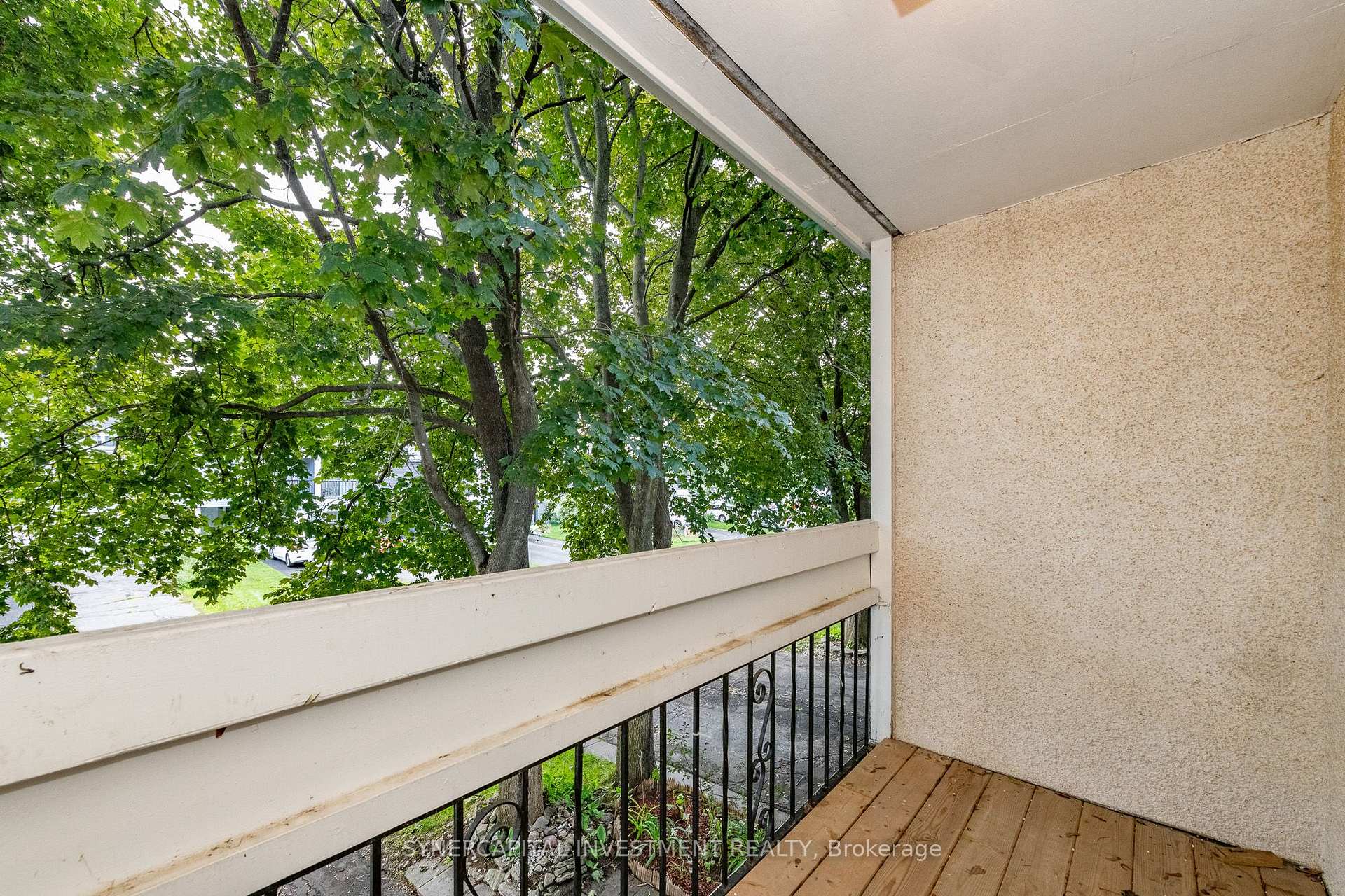 Photo 18 of 50 Tybalt Crescent, Ottawa, Westcliffe Estates — HOMEH