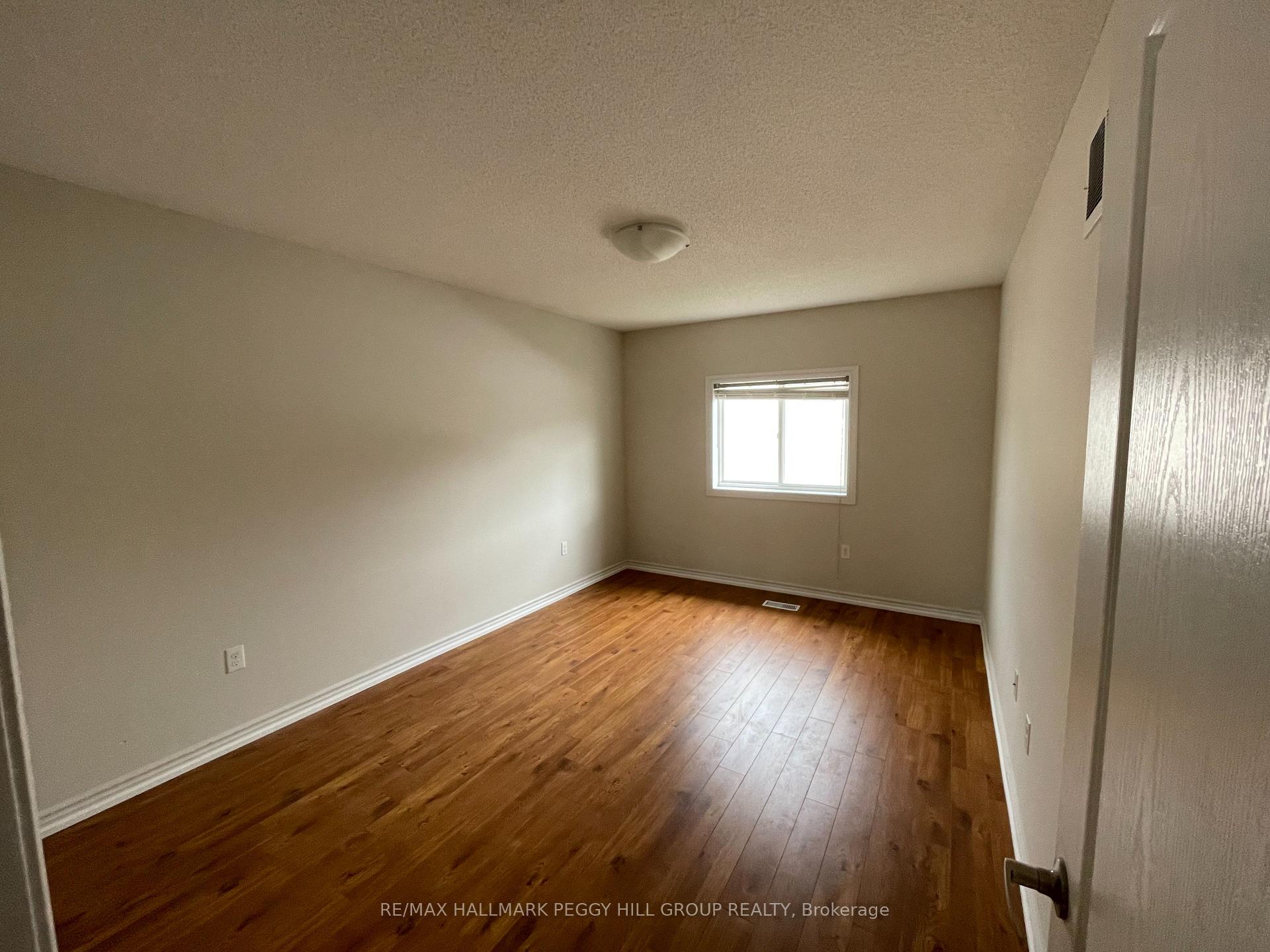 Photo 6 of 20 Crew Court, Barrie, Ardagh — HOMEH