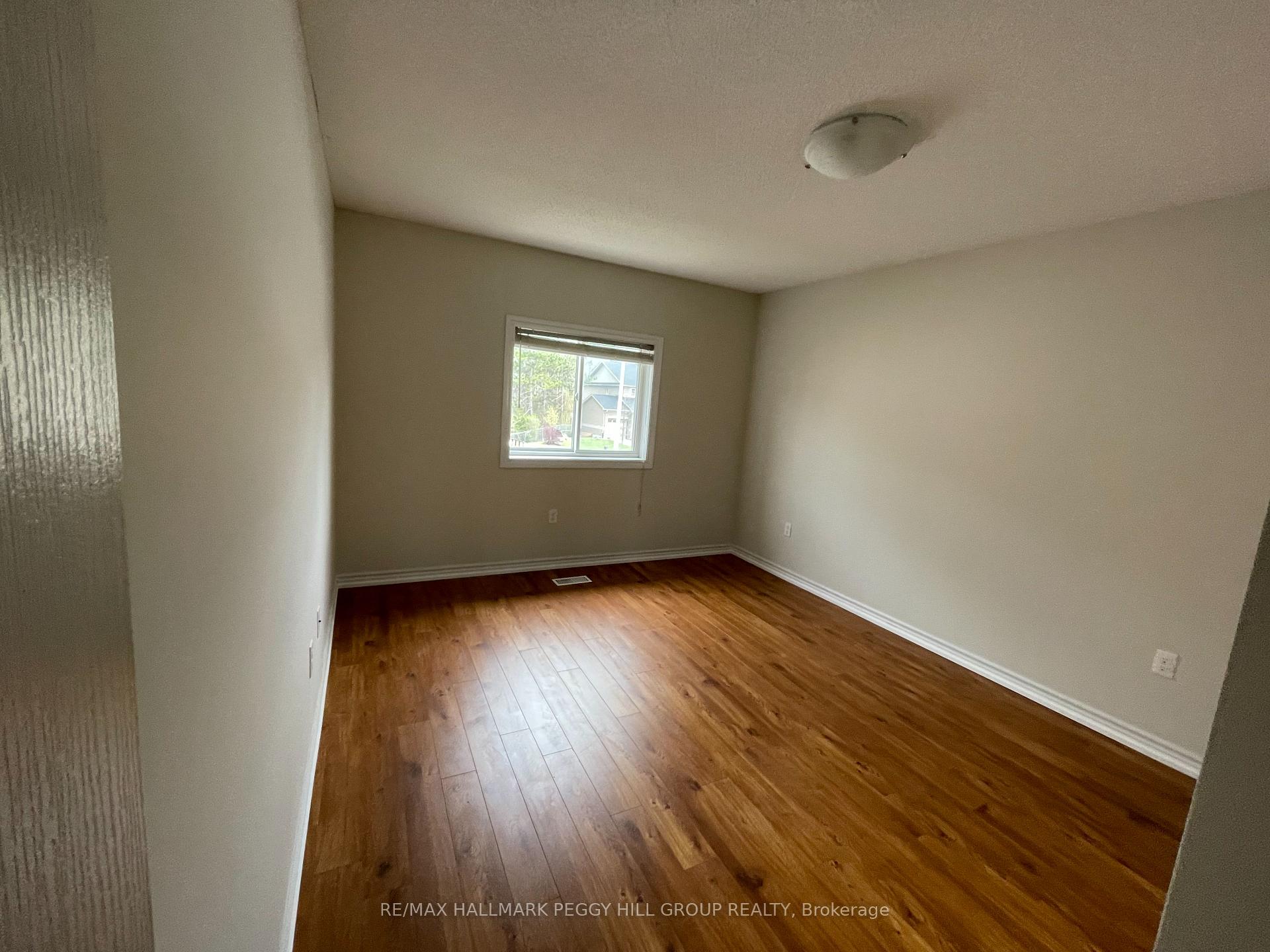 Photo 7 of 20 Crew Court, Barrie, Ardagh — HOMEH