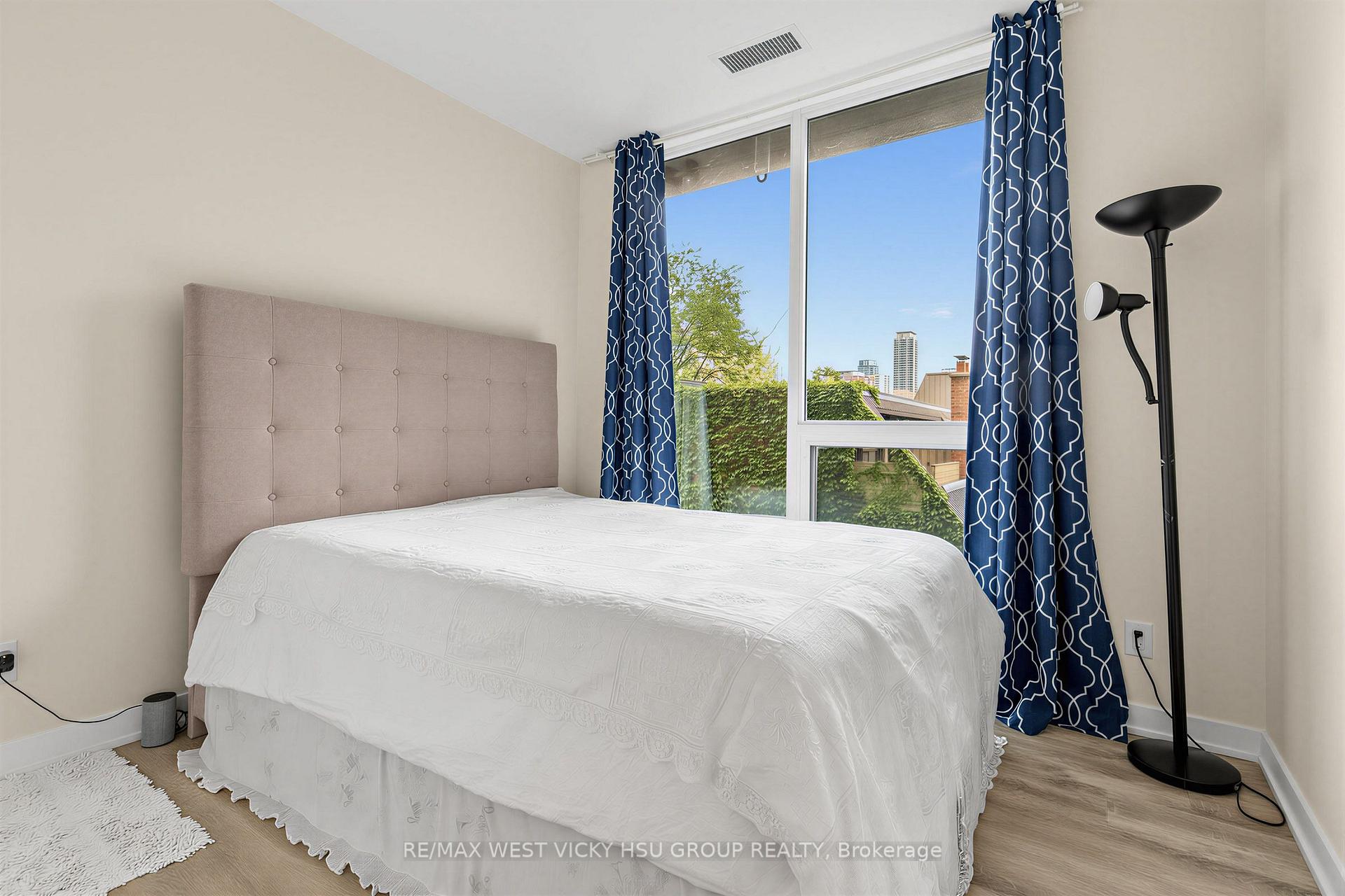 Photo 14 of Unit 305, 17 Dundonald Street, Toronto, Church-Yonge Corridor — HOMEH