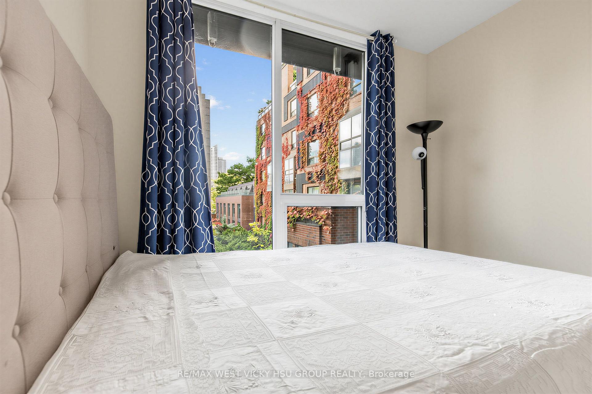 Photo 15 of Unit 305, 17 Dundonald Street, Toronto, Church-Yonge Corridor — HOMEH
