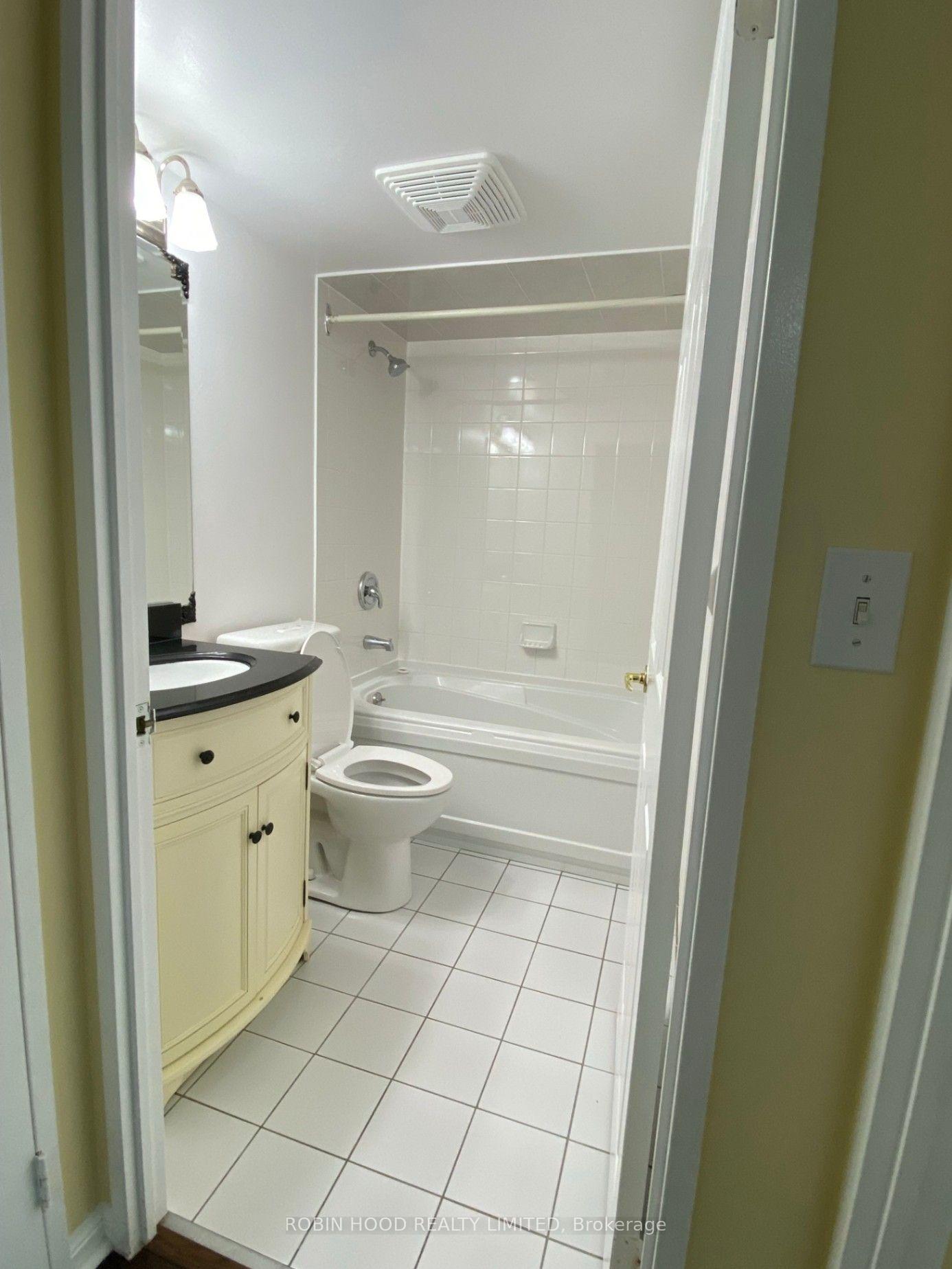 Photo 9 of Unit 1805, 11 Lee Centre Drive, Scarborough, Bendale — HOMEH