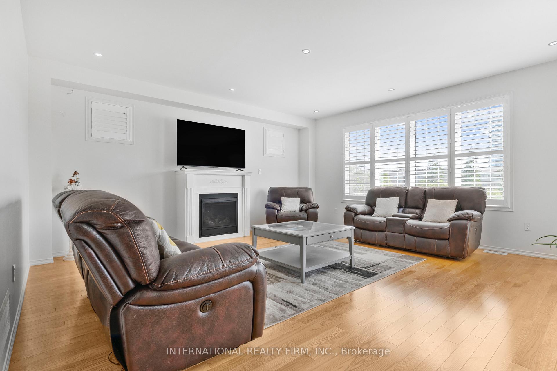 Photo 6 of 2537 Snow Knight Drive, Oshawa, Windfields — HOMEH