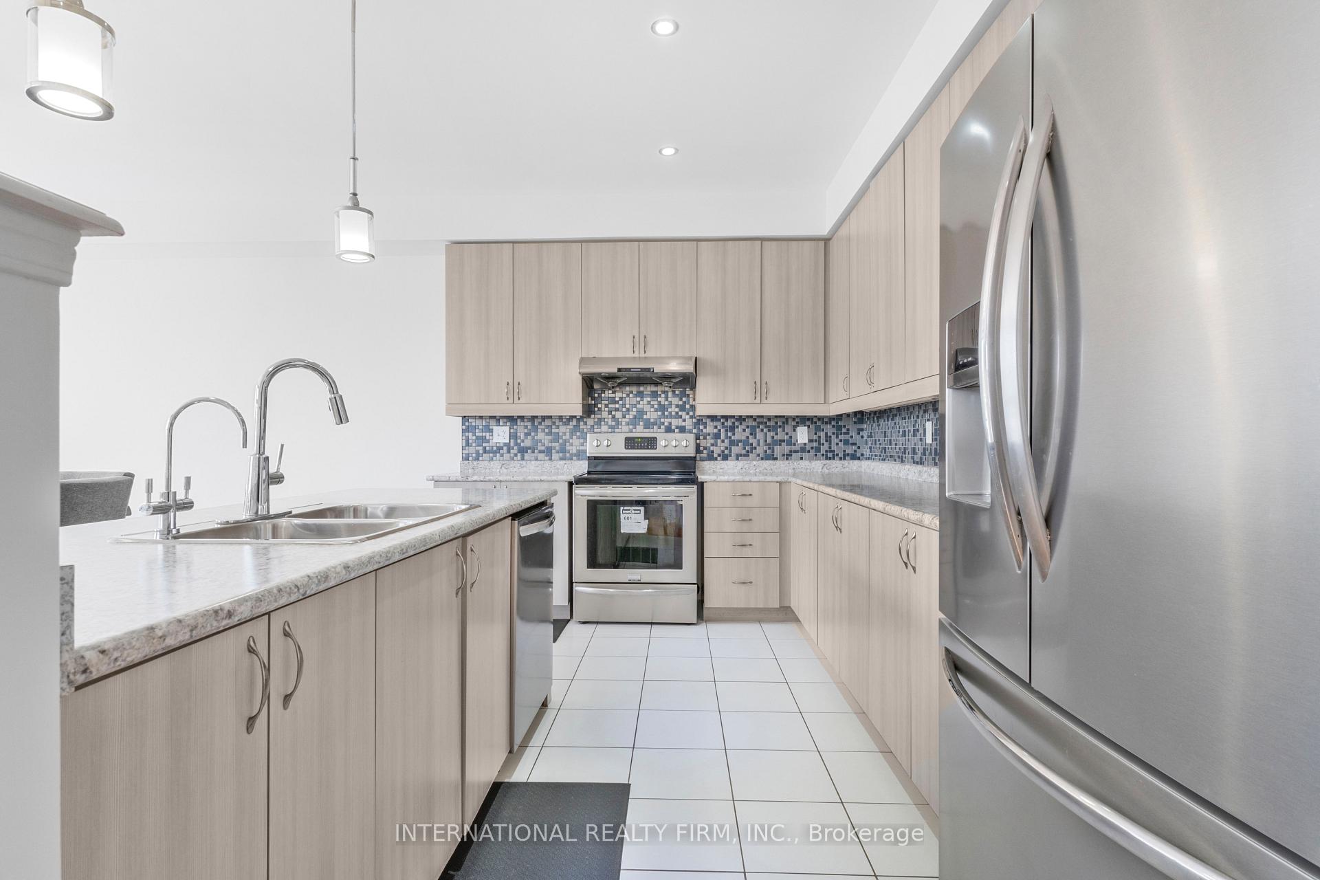 Photo 10 of 2537 Snow Knight Drive, Oshawa, Windfields — HOMEH