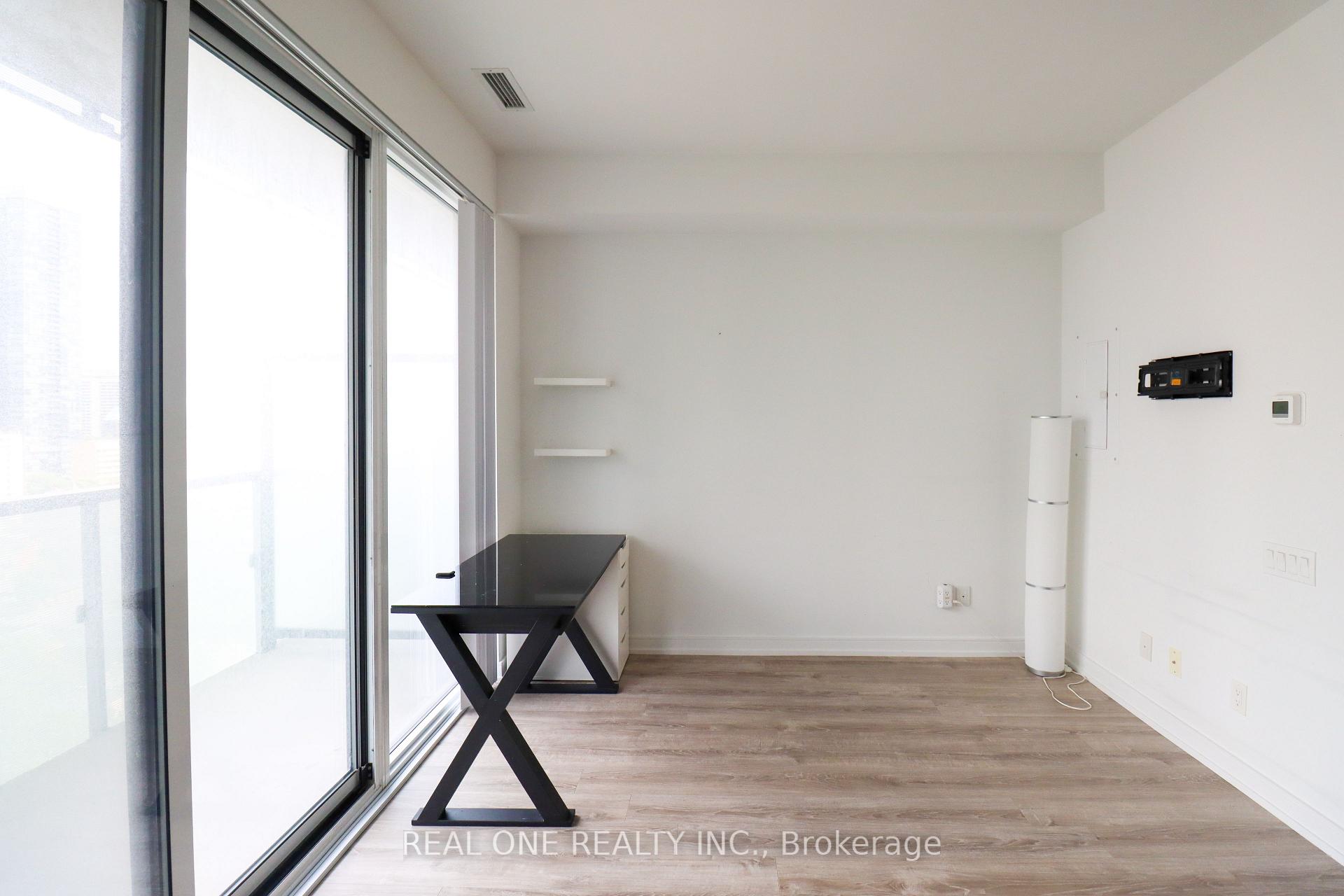 Photo 8 of Unit 1908, 28 Wellesley Street E, Toronto, Church-Yonge Corridor — HOMEH