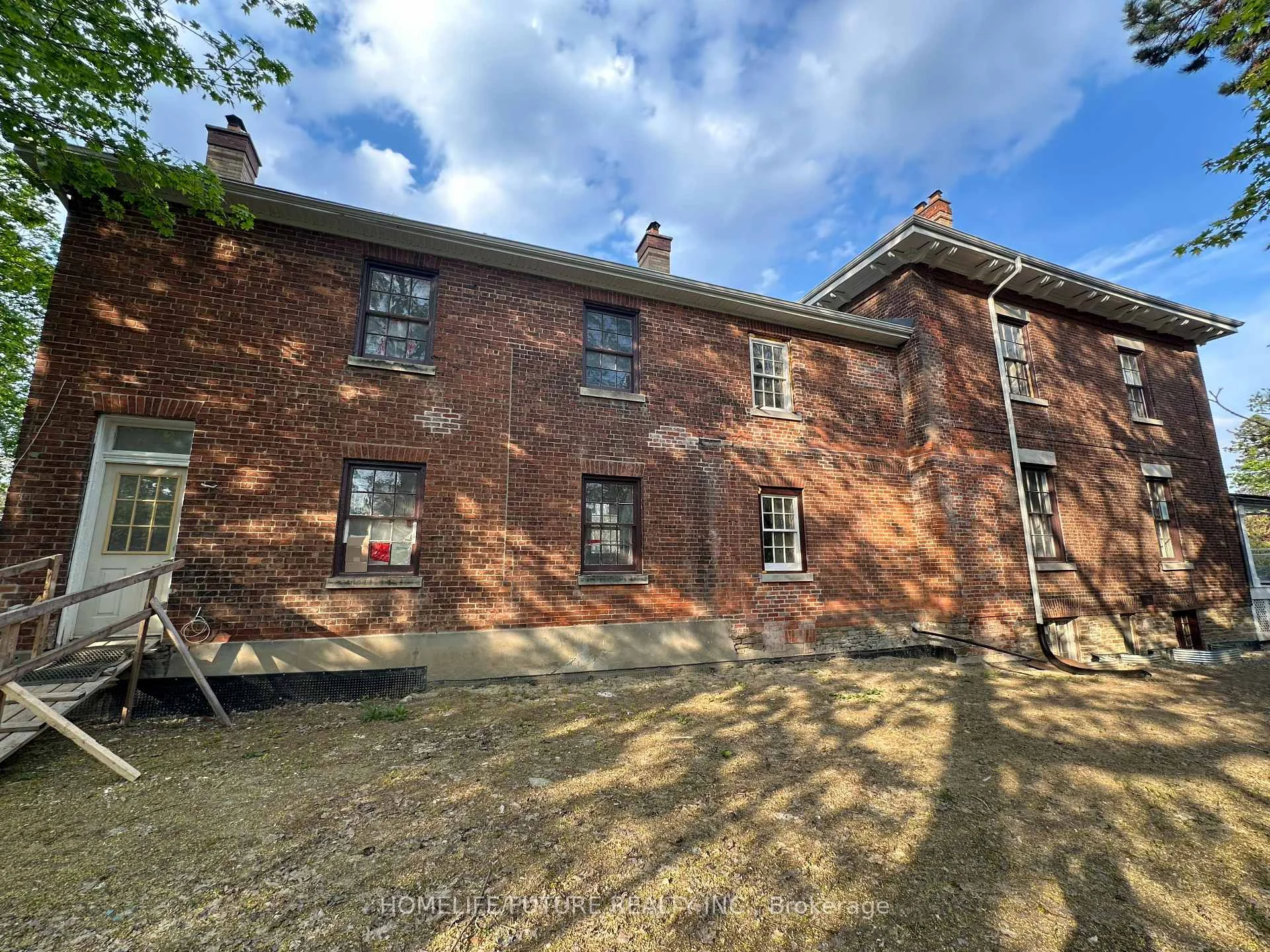 Photo 11 of 64 King Street, North York, Weston — HOMEH