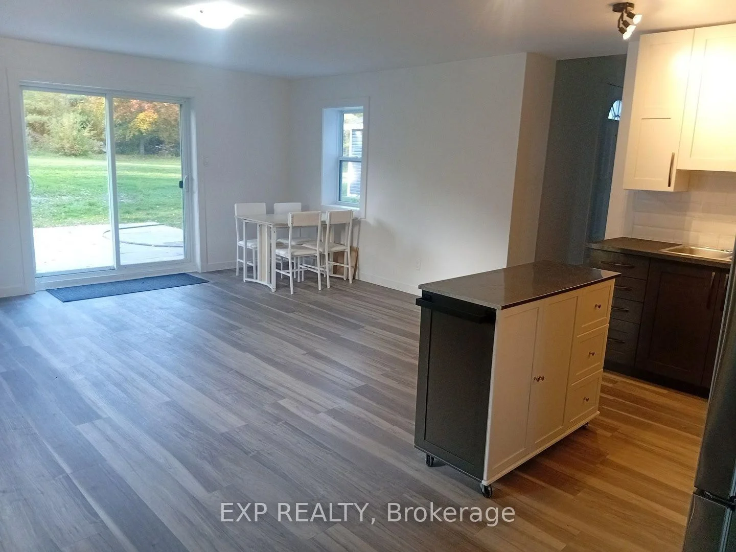 Photo 4 of 7771 Lawrence Street, Ottawa, Vernon — HOMEH
