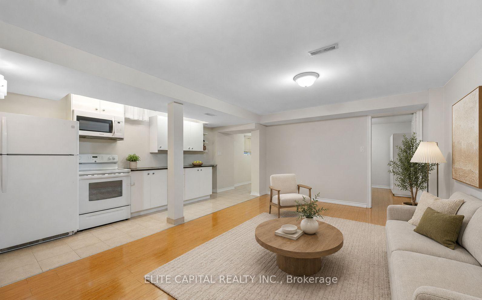 Photo 4 of 66 Carrier Crescent, Vaughan, Patterson — HOMEH