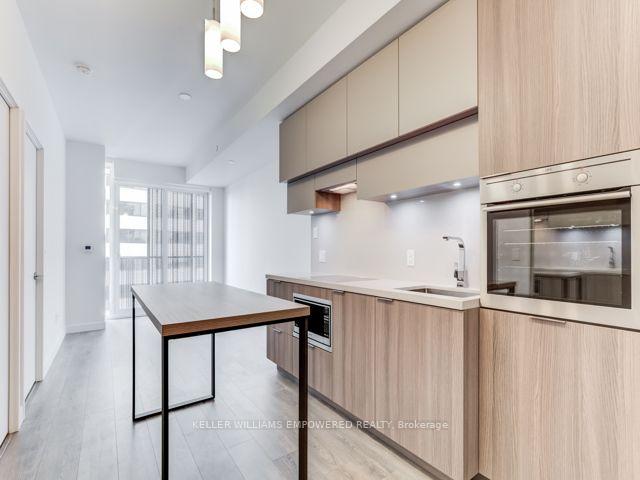 Photo 5 of Unit 2103, 8 Eglinton Avenue E, Toronto, Mount Pleasant West — HOMEH