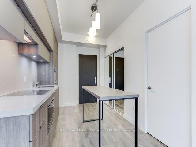 Photo 7 of Unit 2103, 8 Eglinton Avenue E, Toronto, Mount Pleasant West — HOMEH