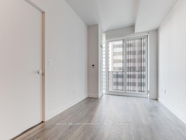 Photo 9 of Unit 2103, 8 Eglinton Avenue E, Toronto, Mount Pleasant West — HOMEH