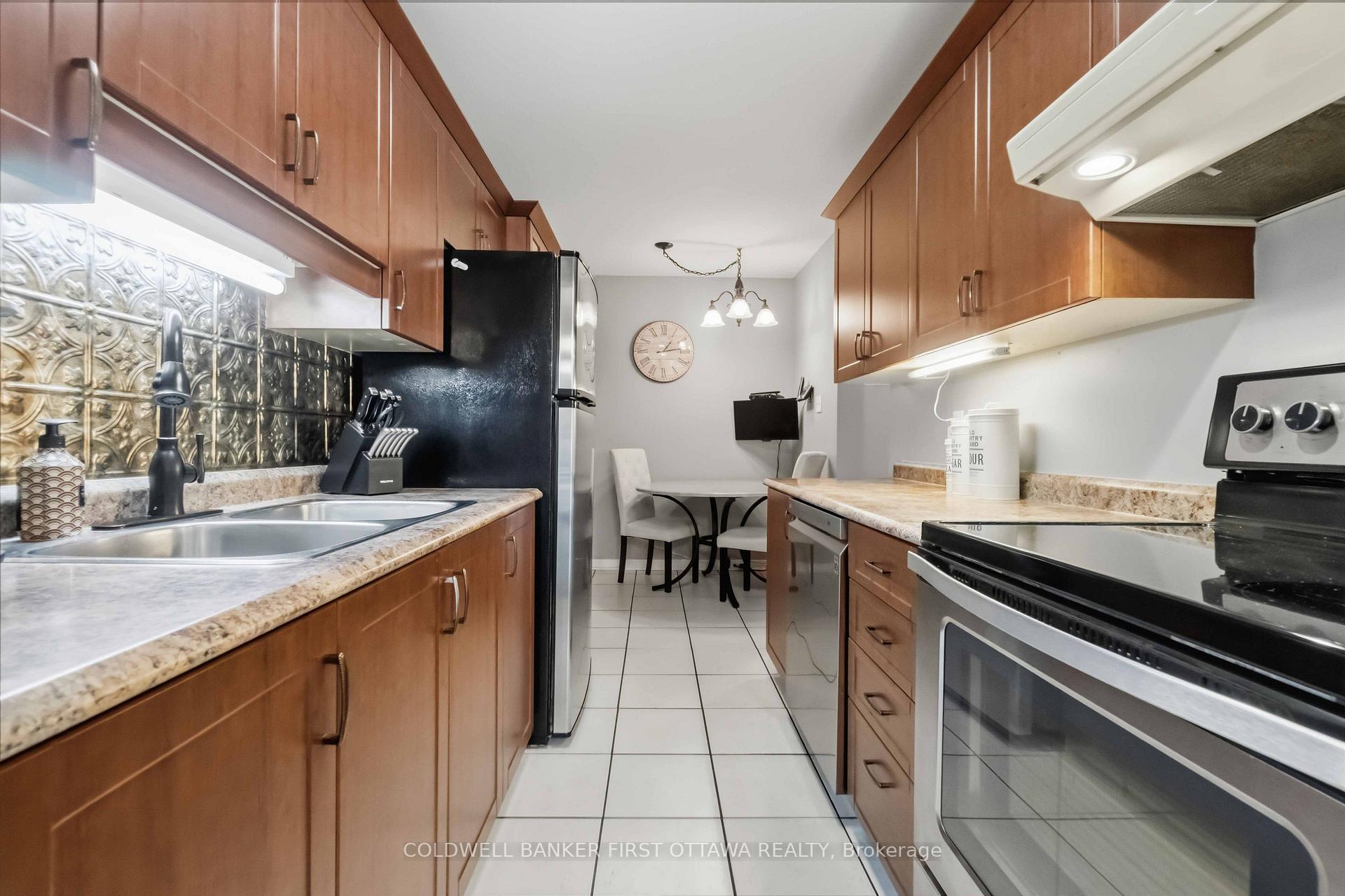 Photo 12 of 593 Canotia Place, Ottawa, Fallingbrook/Pineridge — HOMEH