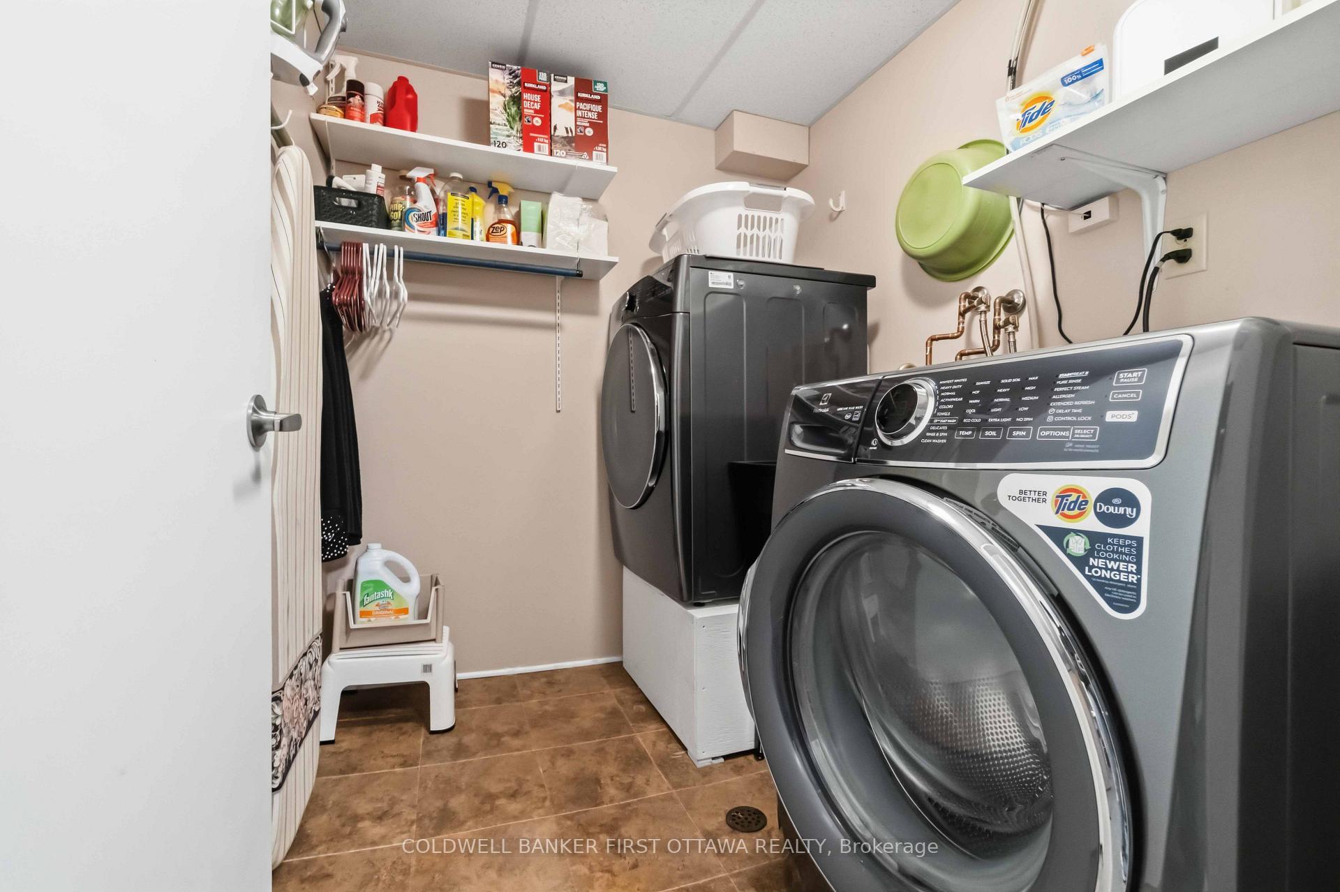 Photo 33 of 593 Canotia Place, Ottawa, Fallingbrook/Pineridge — HOMEH