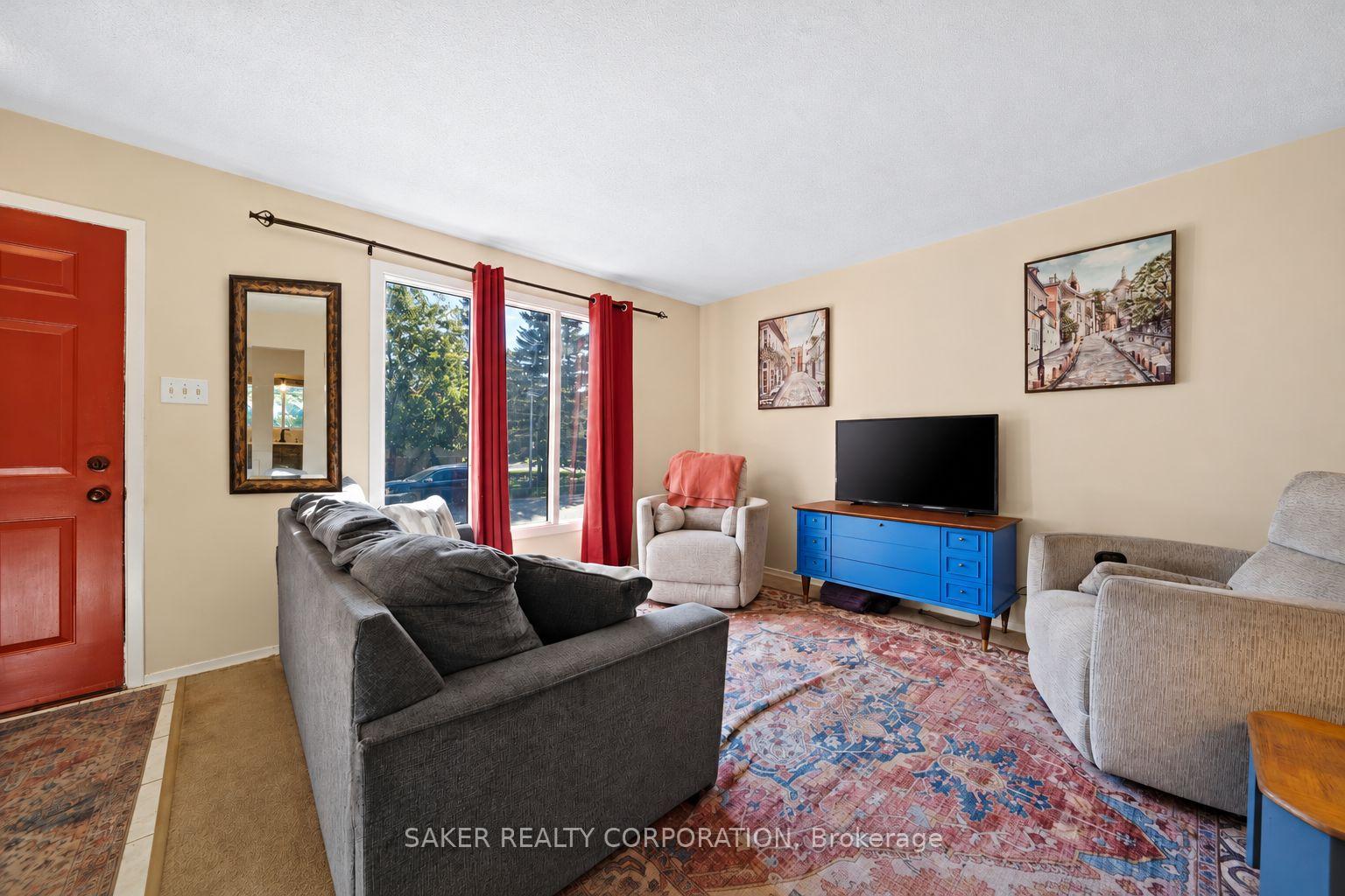 Photo 4 of 72 Inverary Road, London, North I — HOMEH