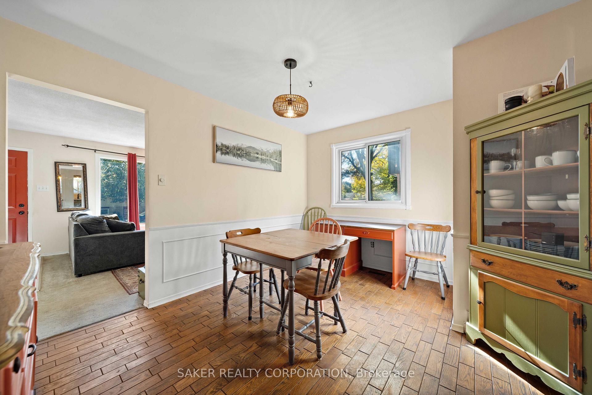 Photo 7 of 72 Inverary Road, London, North I — HOMEH