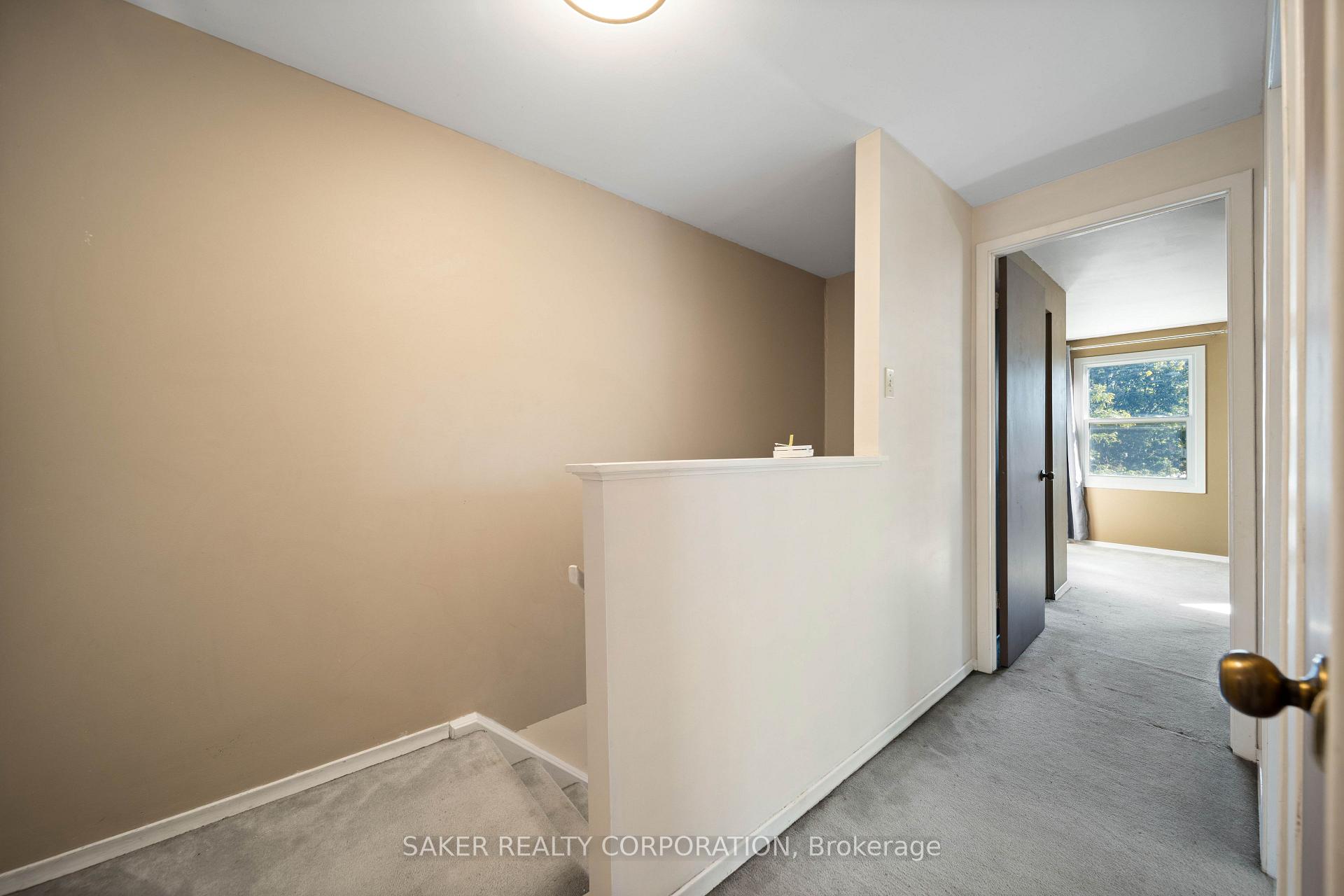 Photo 13 of 72 Inverary Road, London, North I — HOMEH