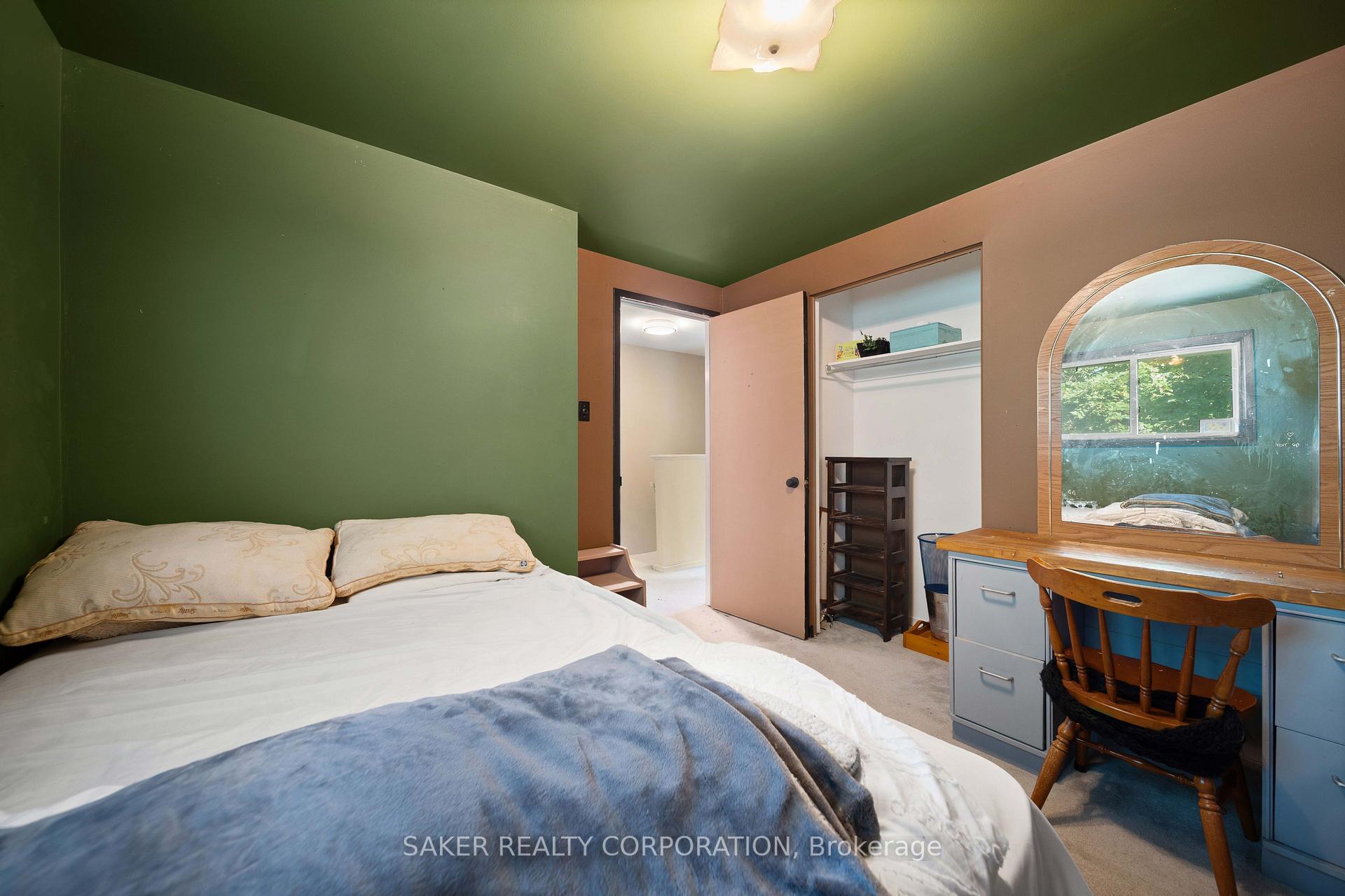Photo 15 of 72 Inverary Road, London, North I — HOMEH
