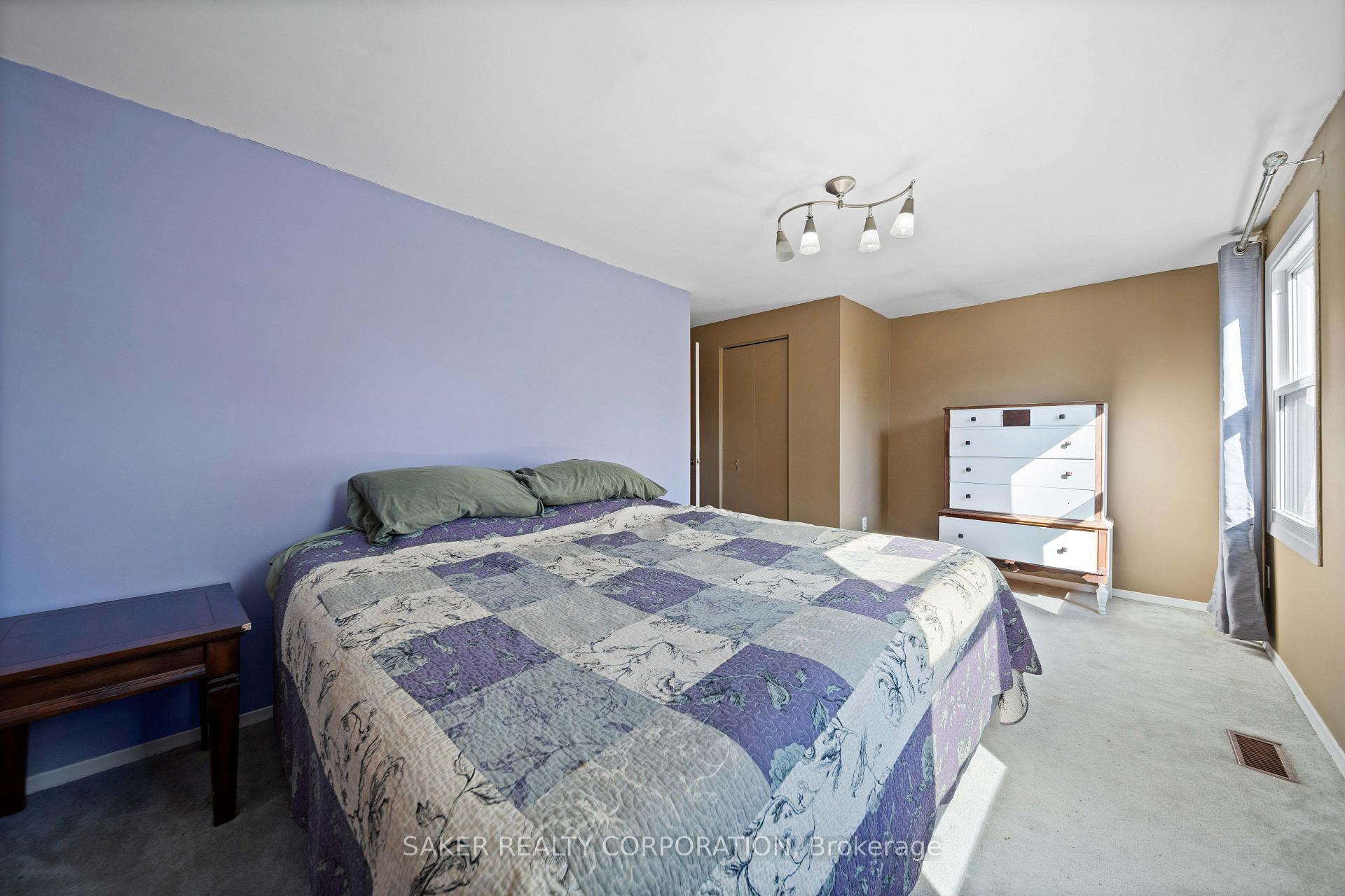 Photo 17 of 72 Inverary Road, London, North I — HOMEH