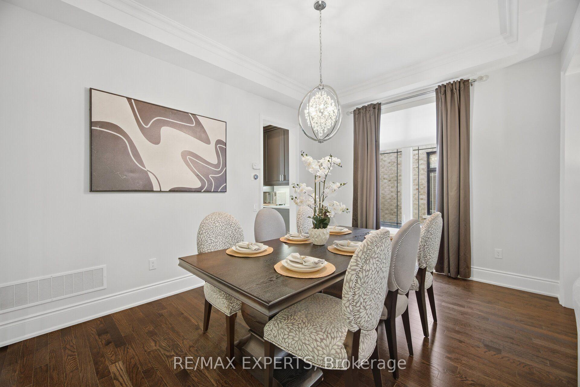 Photo 13 of 91 Woodgate Pines Drive, Vaughan, Kleinburg — HOMEH