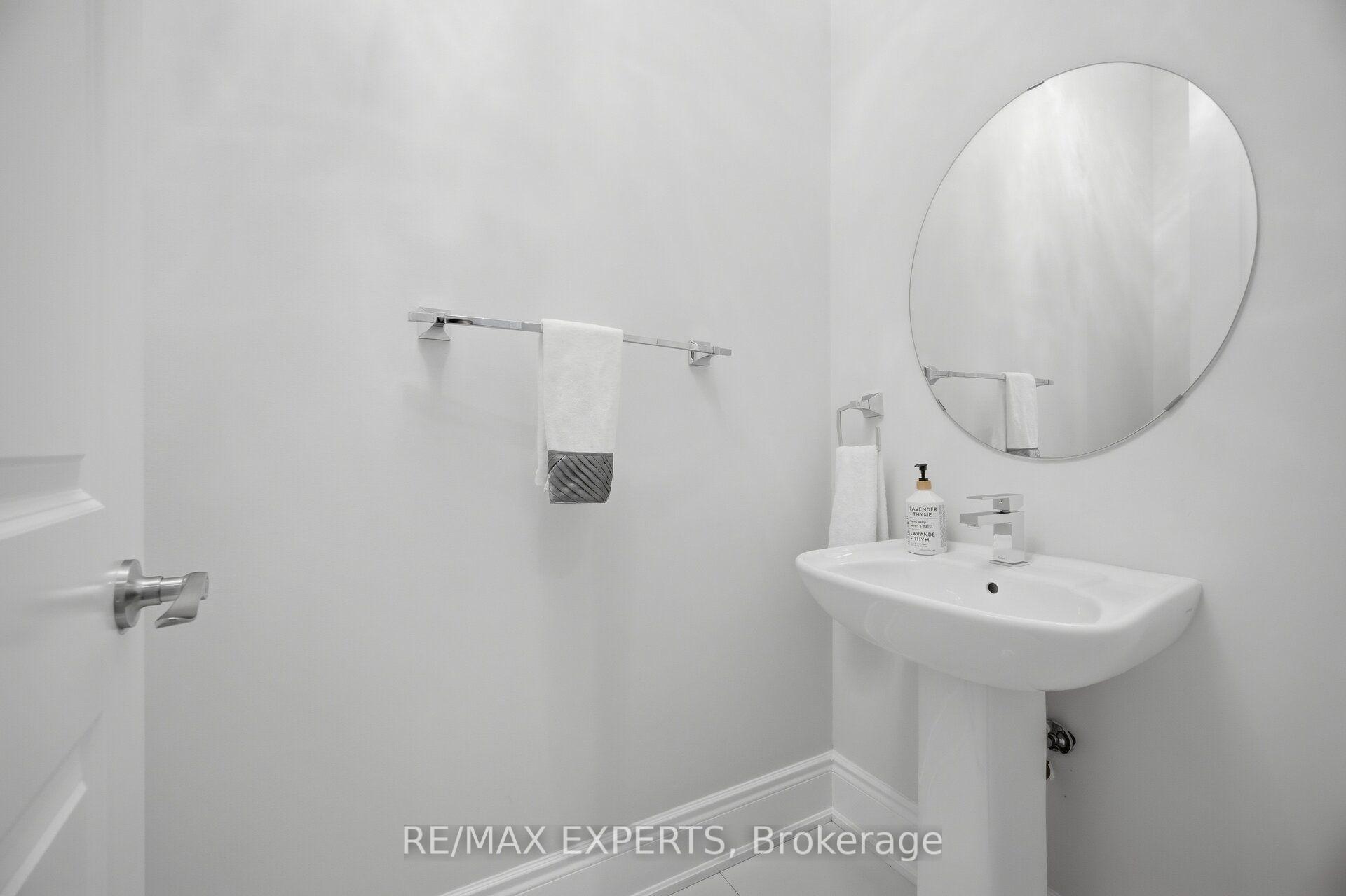 Photo 25 of 91 Woodgate Pines Drive, Vaughan, Kleinburg — HOMEH