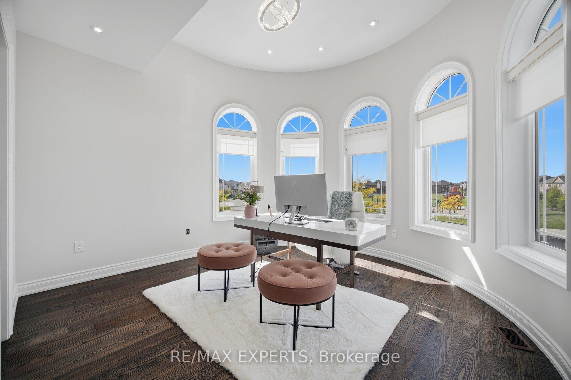 Photo 37 of 91 Woodgate Pines Drive, Vaughan, Kleinburg — HOMEH