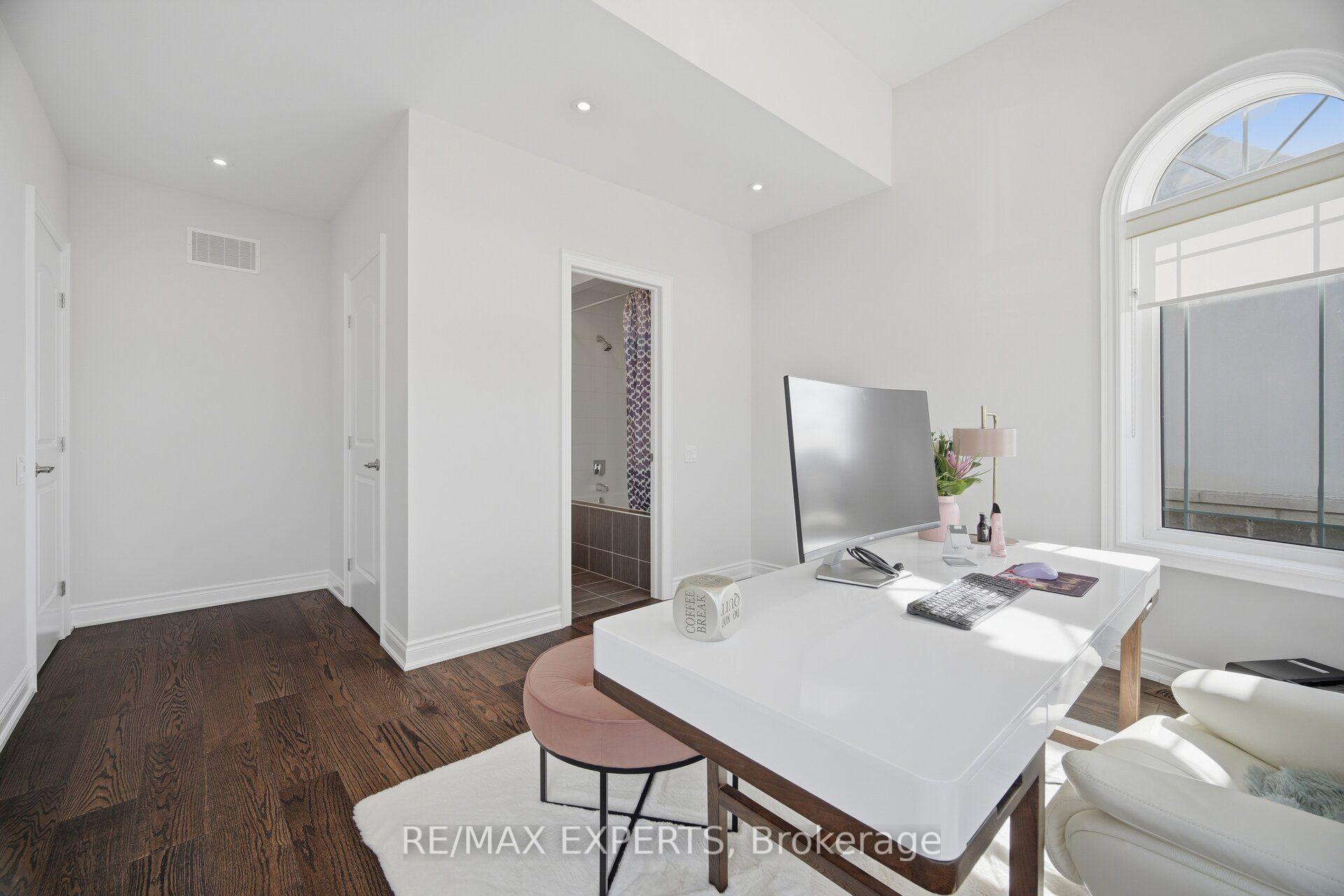 Photo 38 of 91 Woodgate Pines Drive, Vaughan, Kleinburg — HOMEH