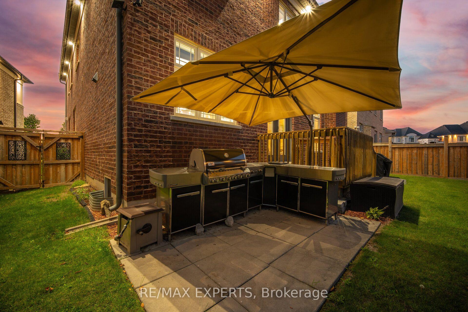 Photo 43 of 91 Woodgate Pines Drive, Vaughan, Kleinburg — HOMEH