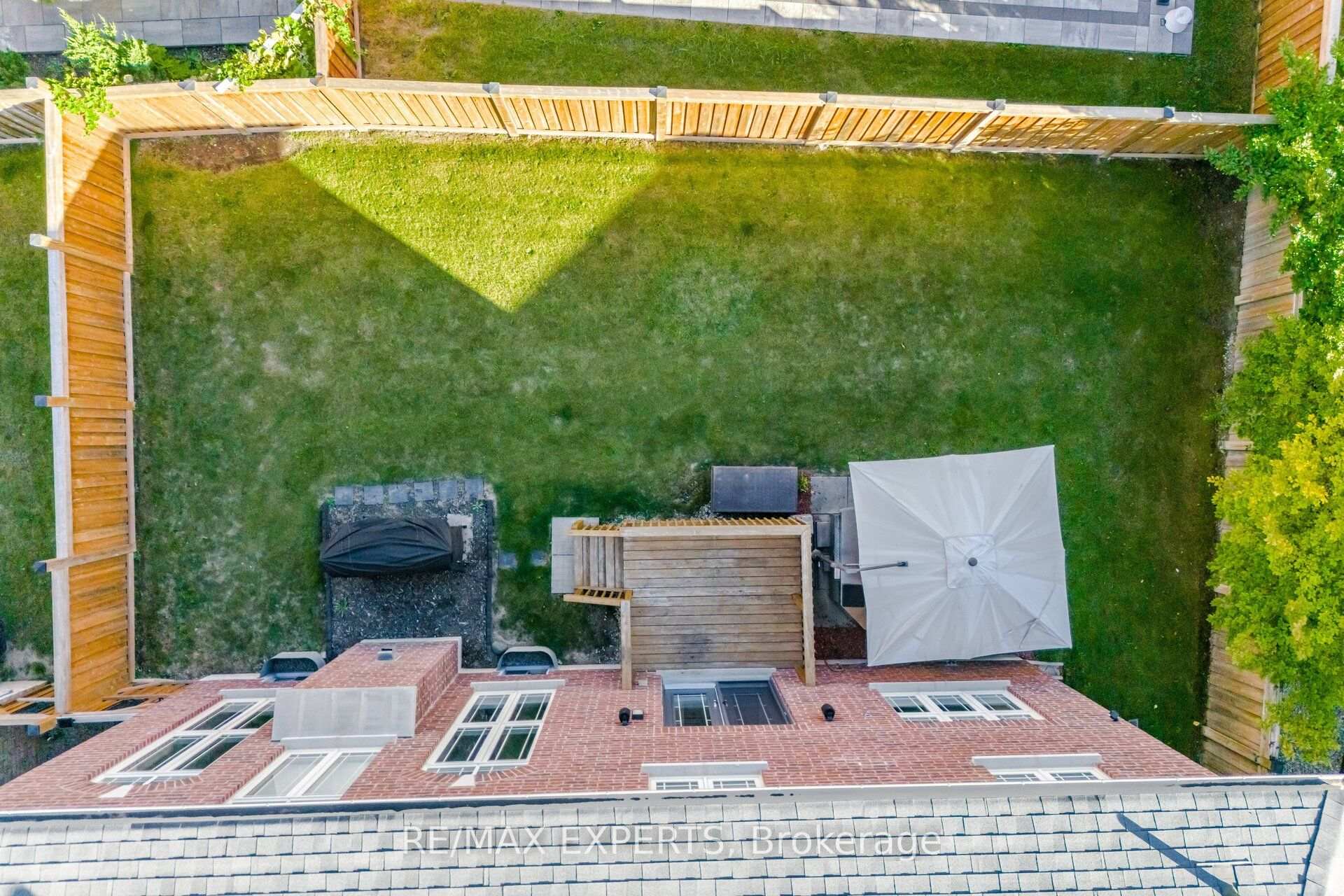 Photo 46 of 91 Woodgate Pines Drive, Vaughan, Kleinburg — HOMEH