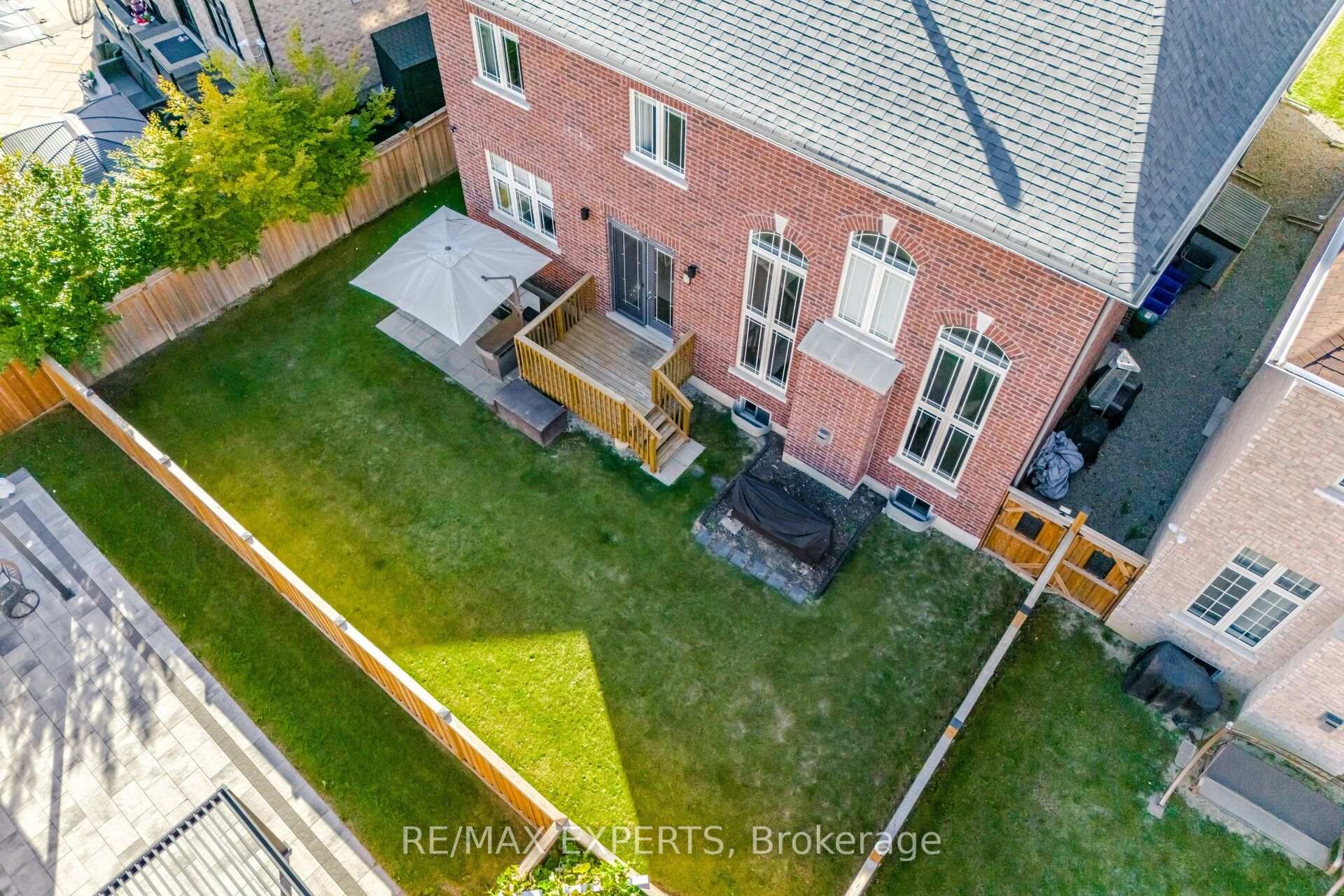 Photo 47 of 91 Woodgate Pines Drive, Vaughan, Kleinburg — HOMEH