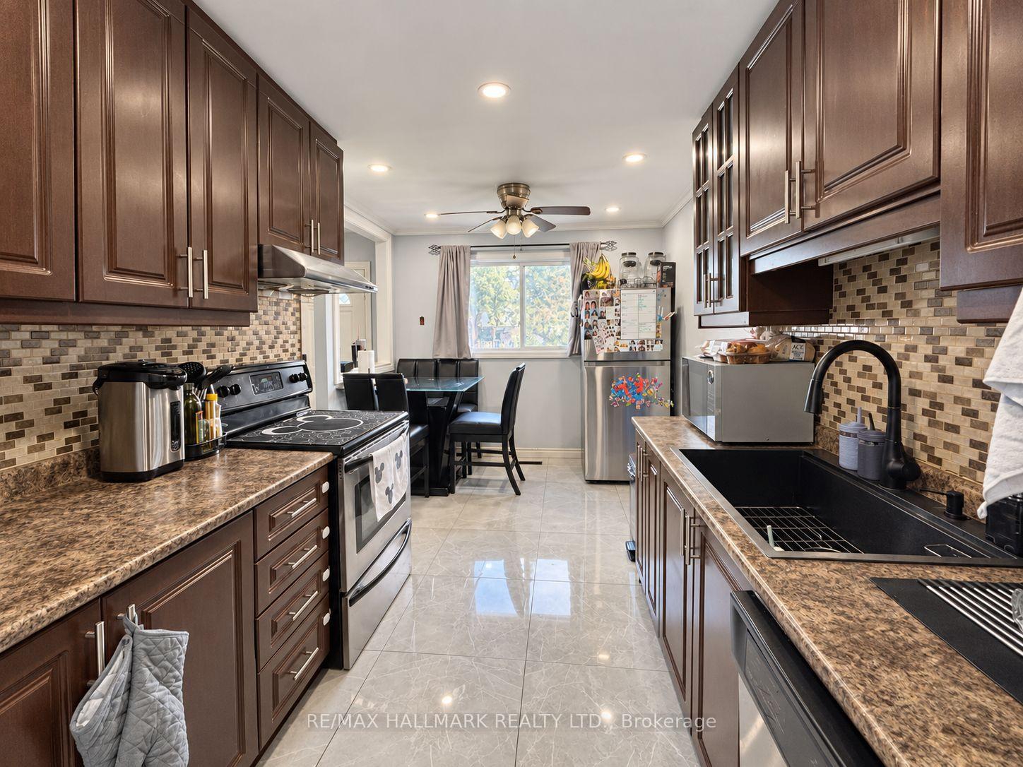 Photo 4 of Unit 98, 81 Hansen Road N, Brampton, Madoc — HOMEH